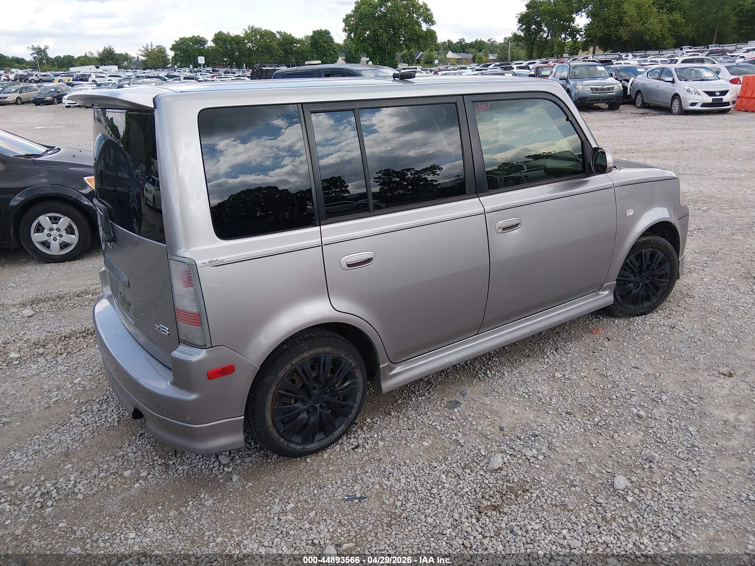 SCION XB image 4