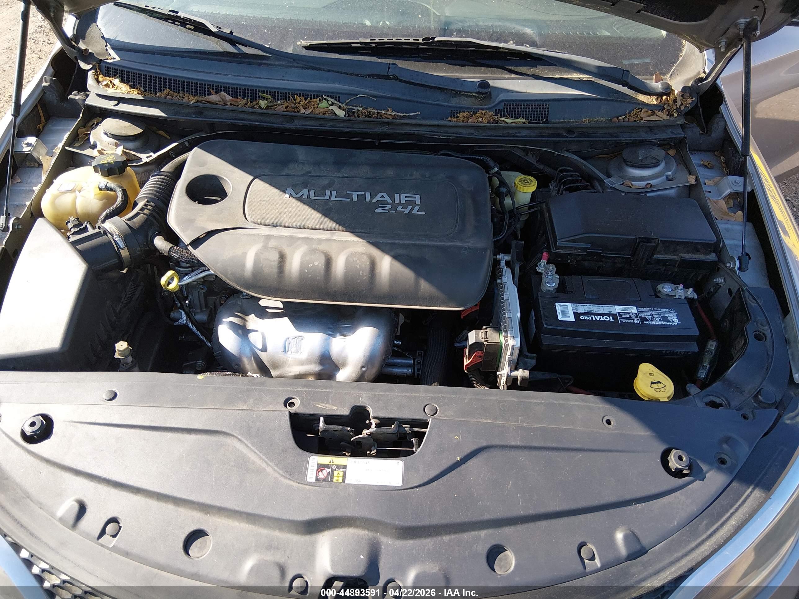 CHRYSLER 200 image 10