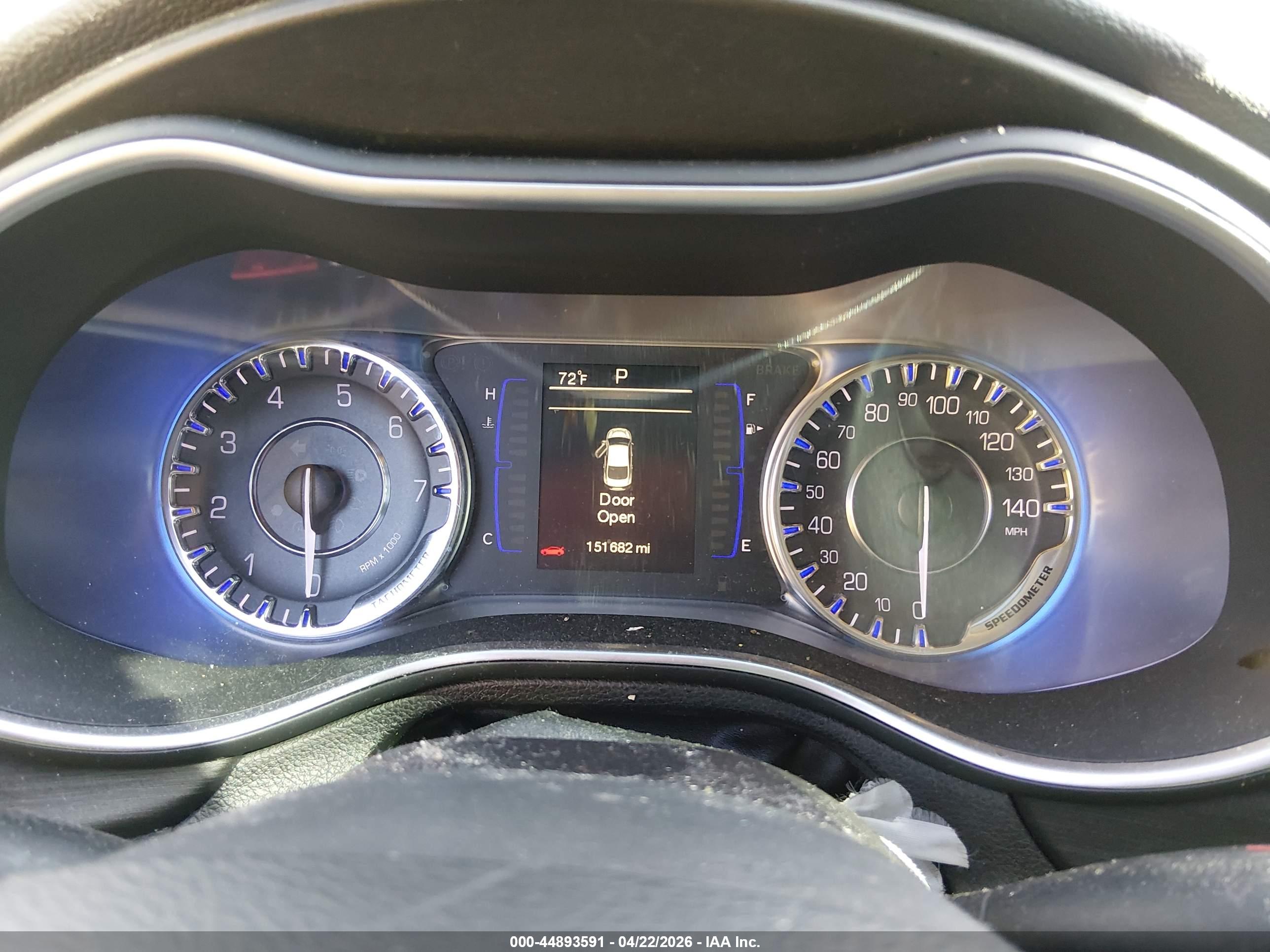 CHRYSLER 200 image 7