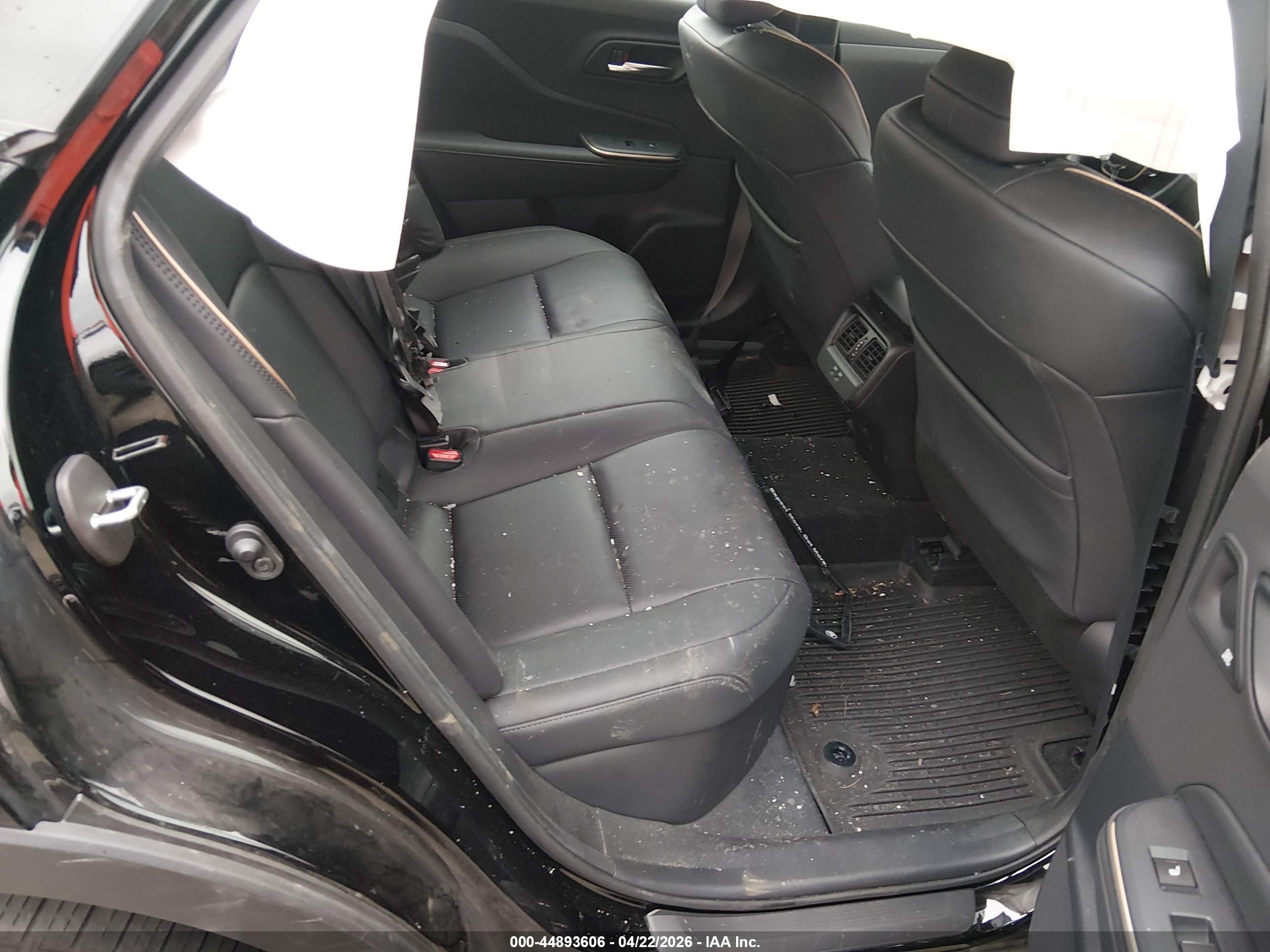 TOYOTA CROWN image 8