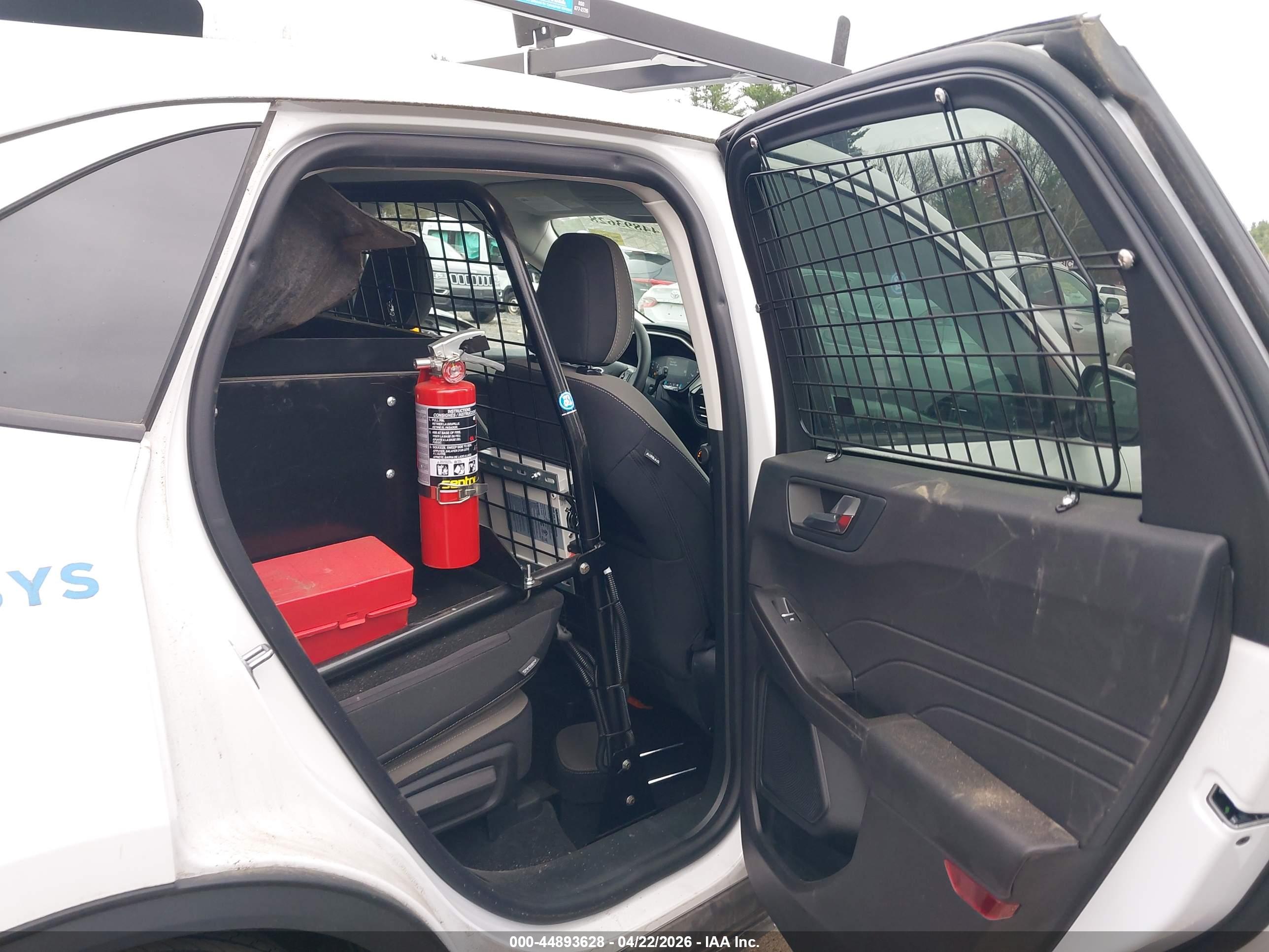 FORD ESCAPE image 8