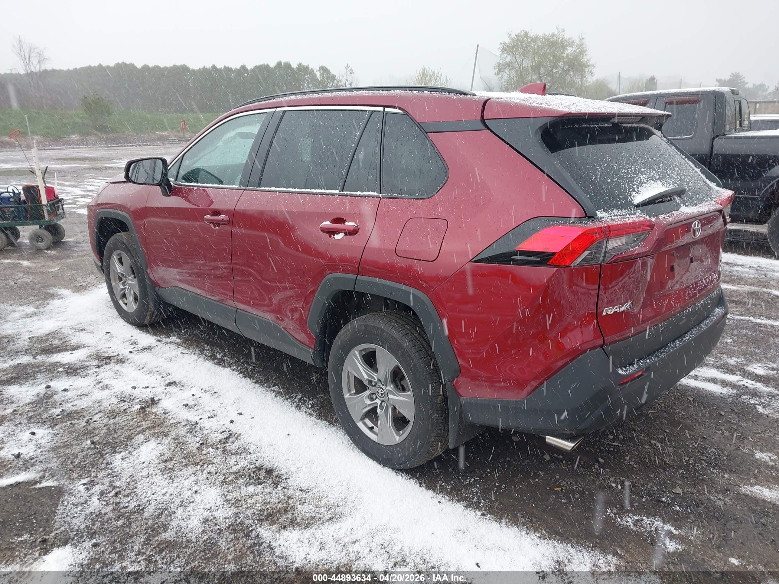 TOYOTA RAV4 image 3