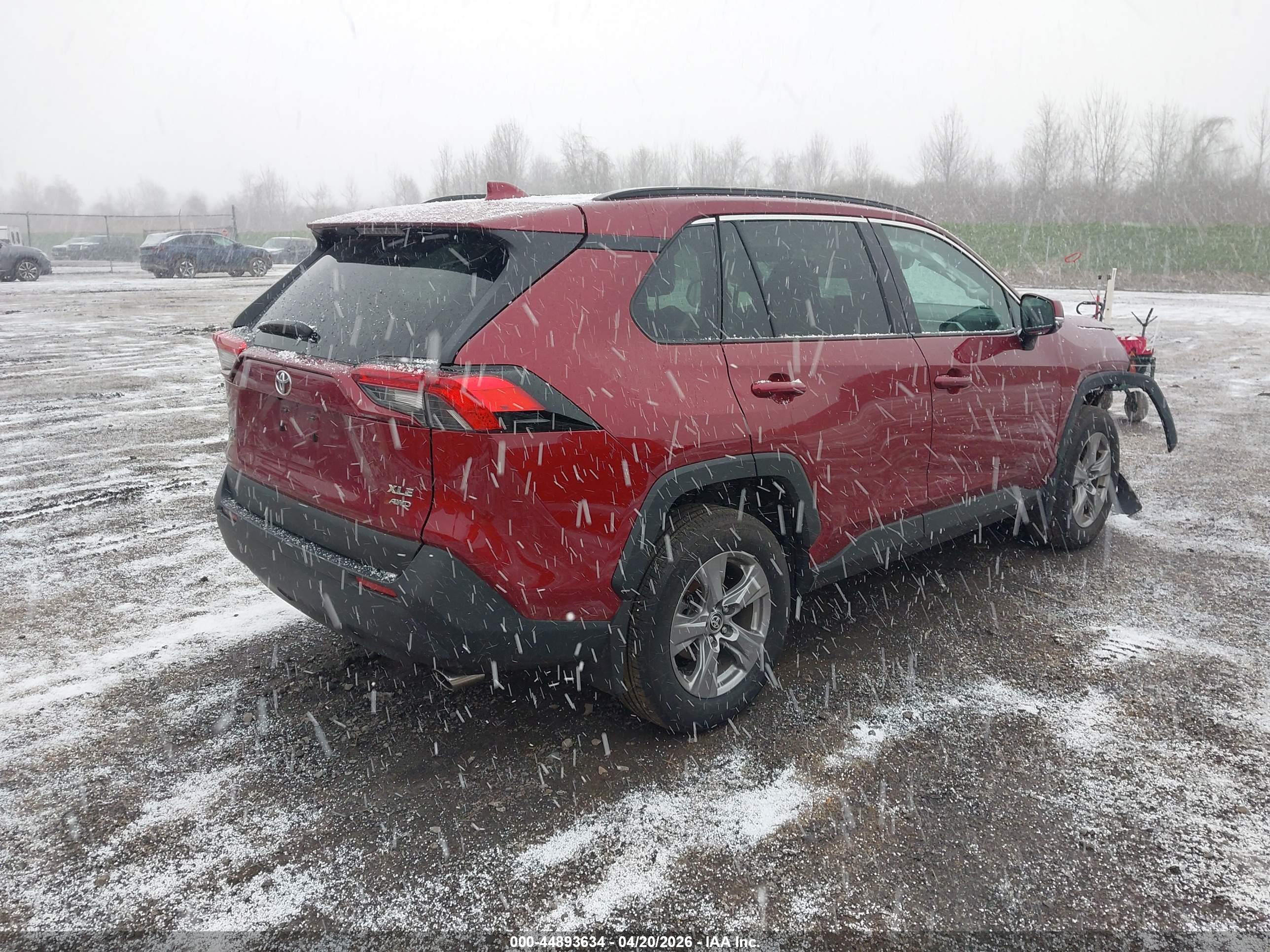 TOYOTA RAV4 image 4