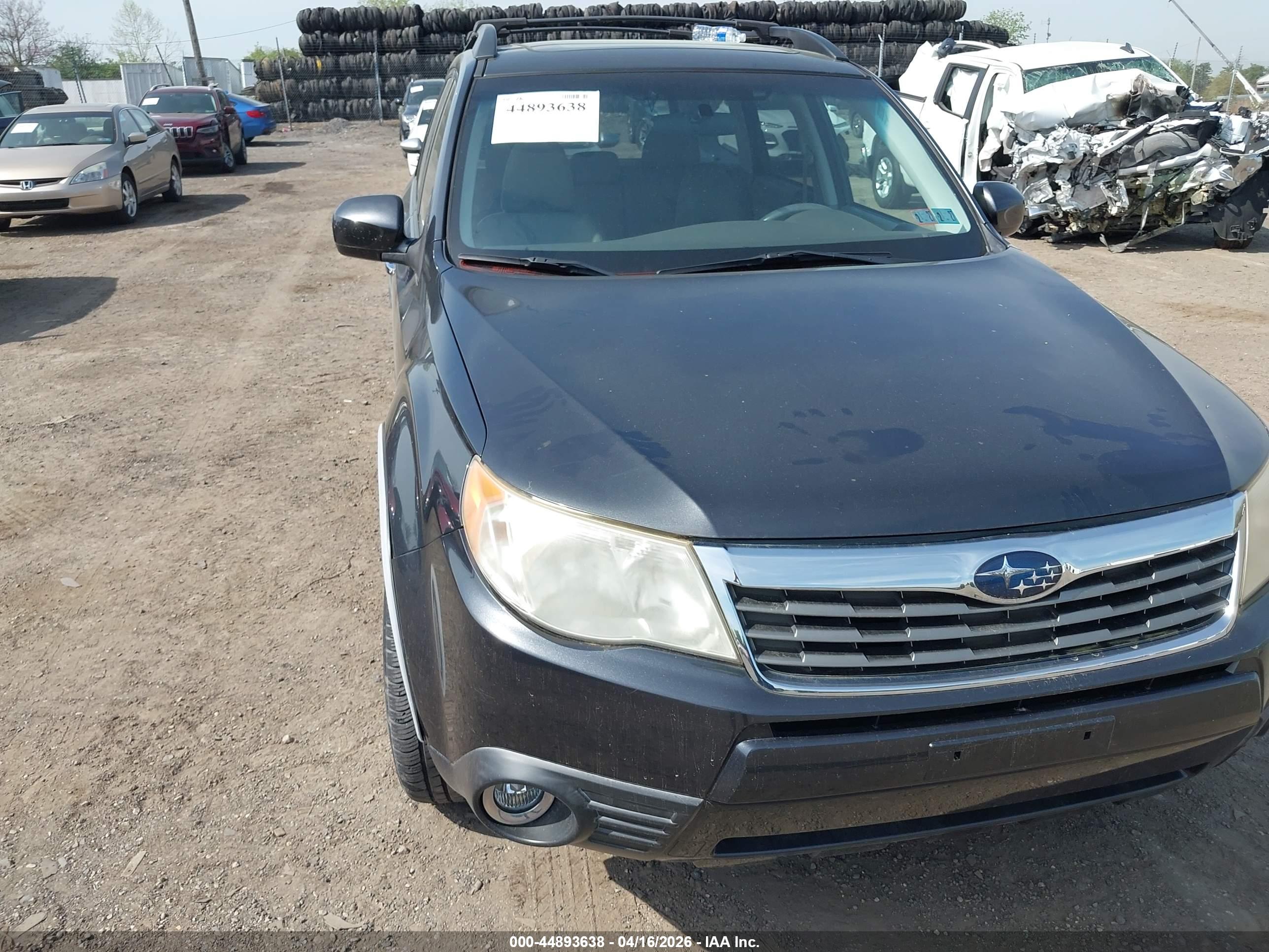 SUBARU FORESTER image 6