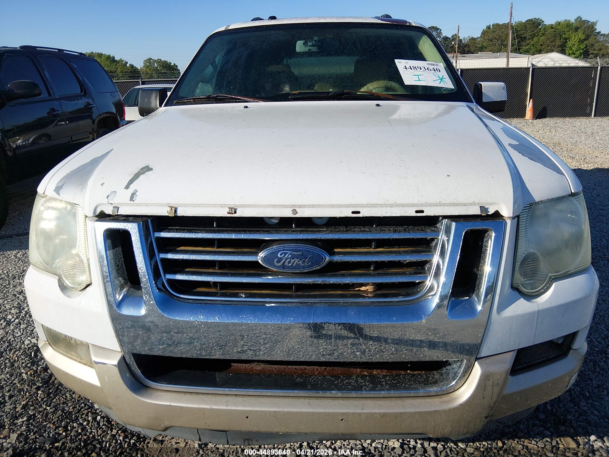 FORD EXPLORER image 6
