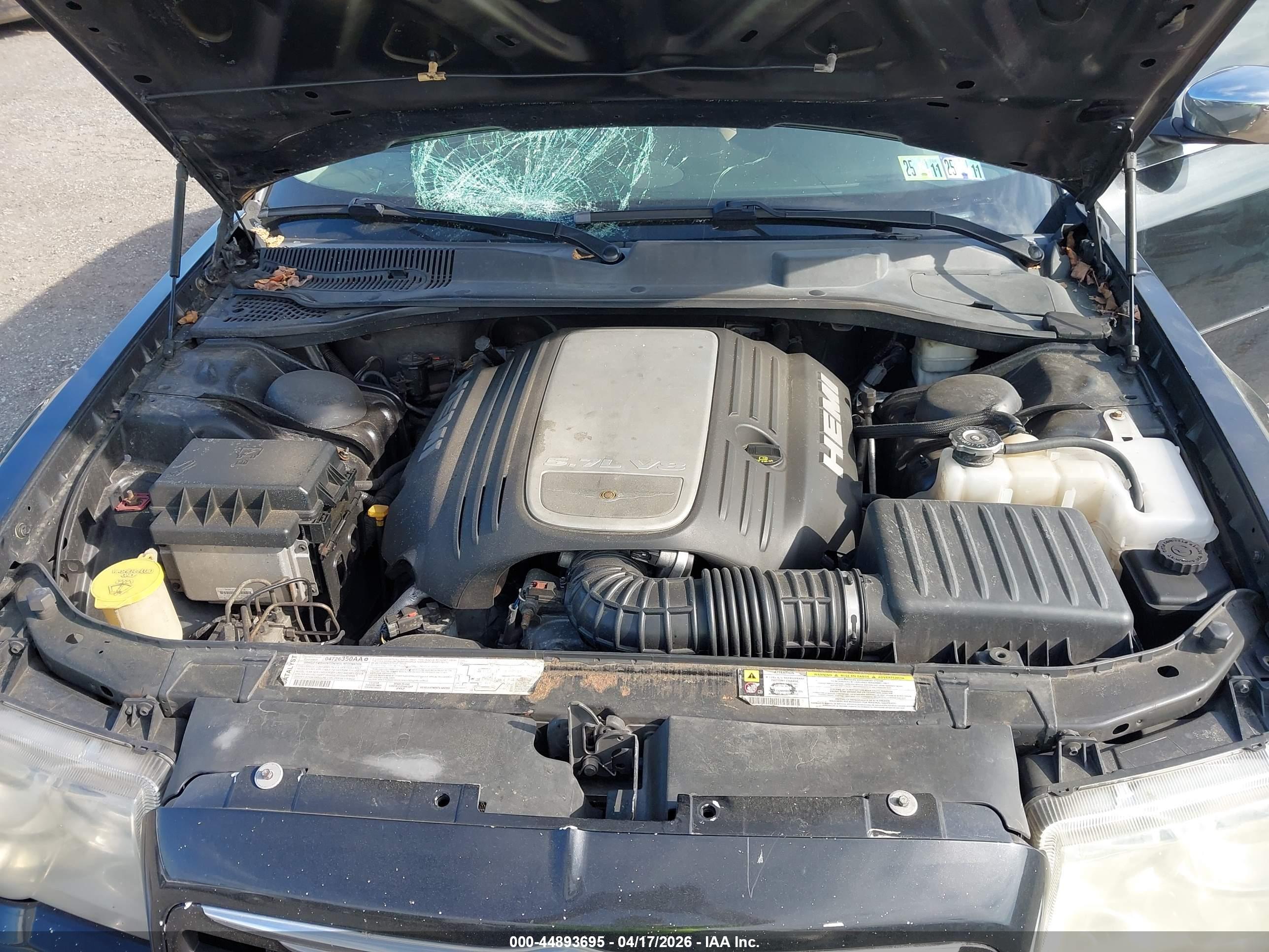 CHRYSLER 300C image 10