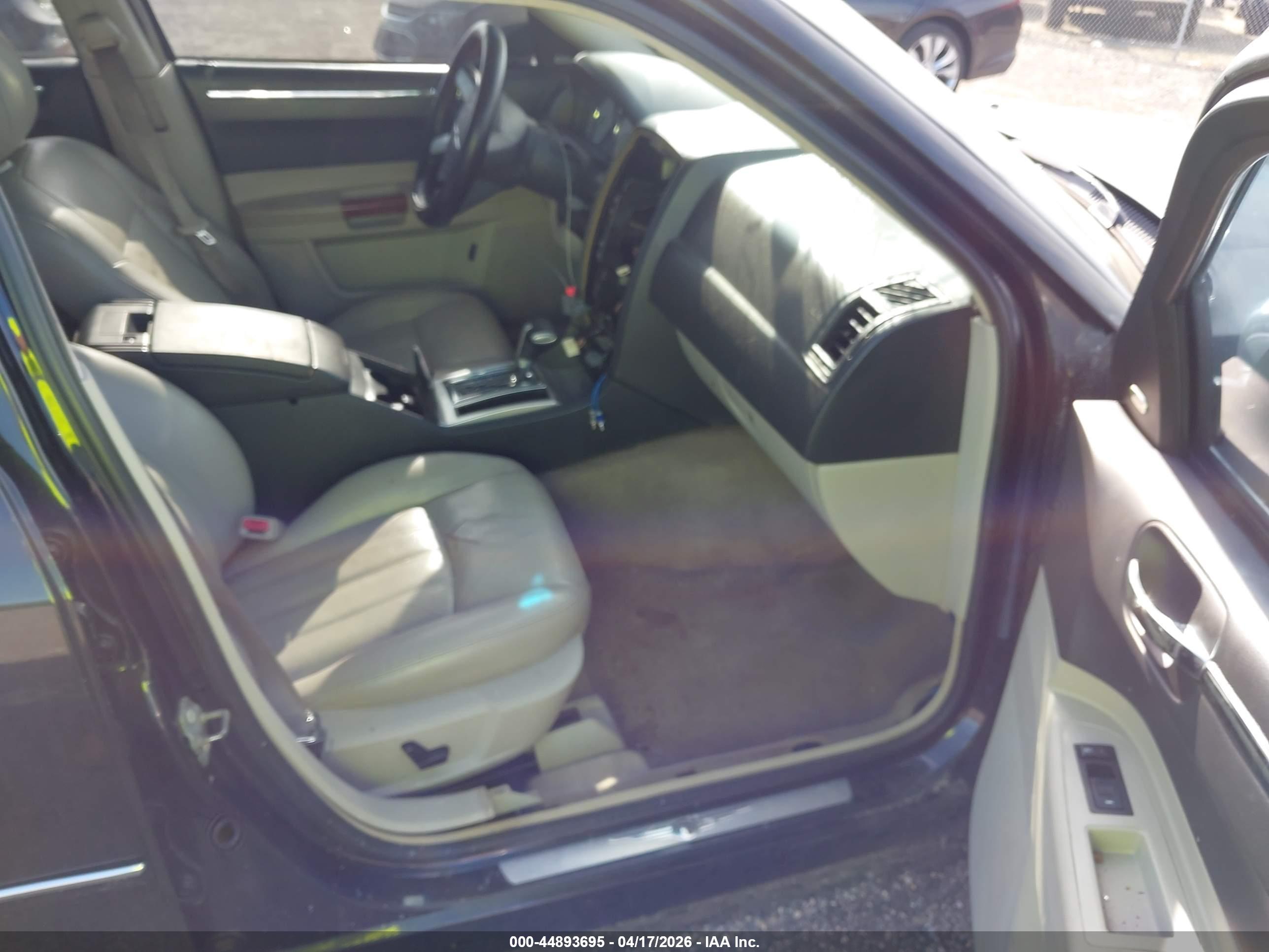 CHRYSLER 300C image 5