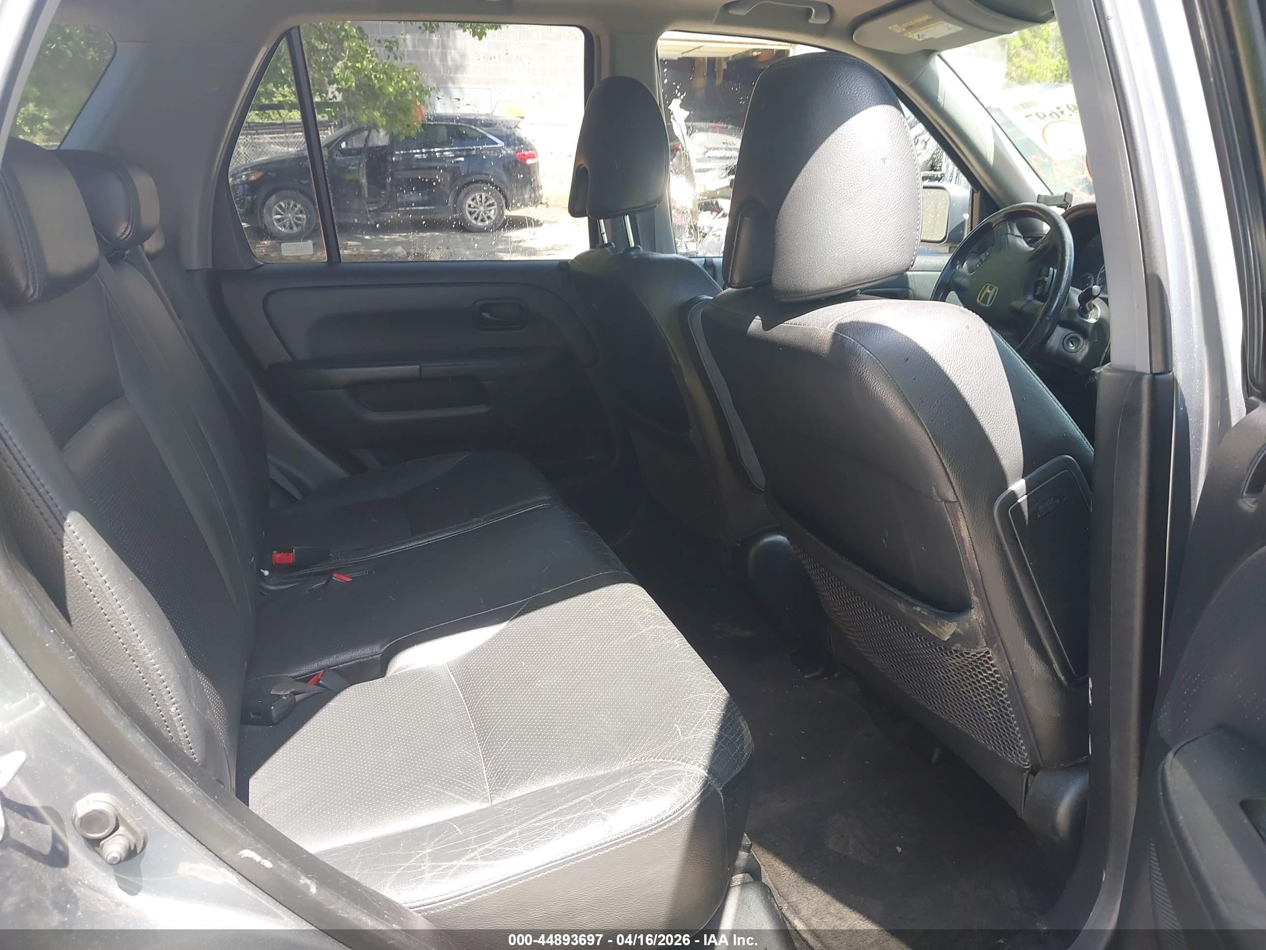 HONDA CR-V image 8