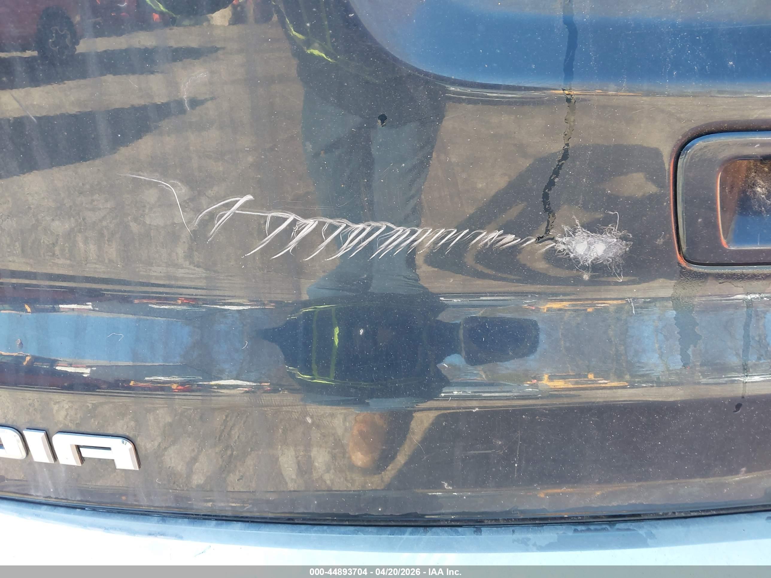 GMC ACADIA image 6
