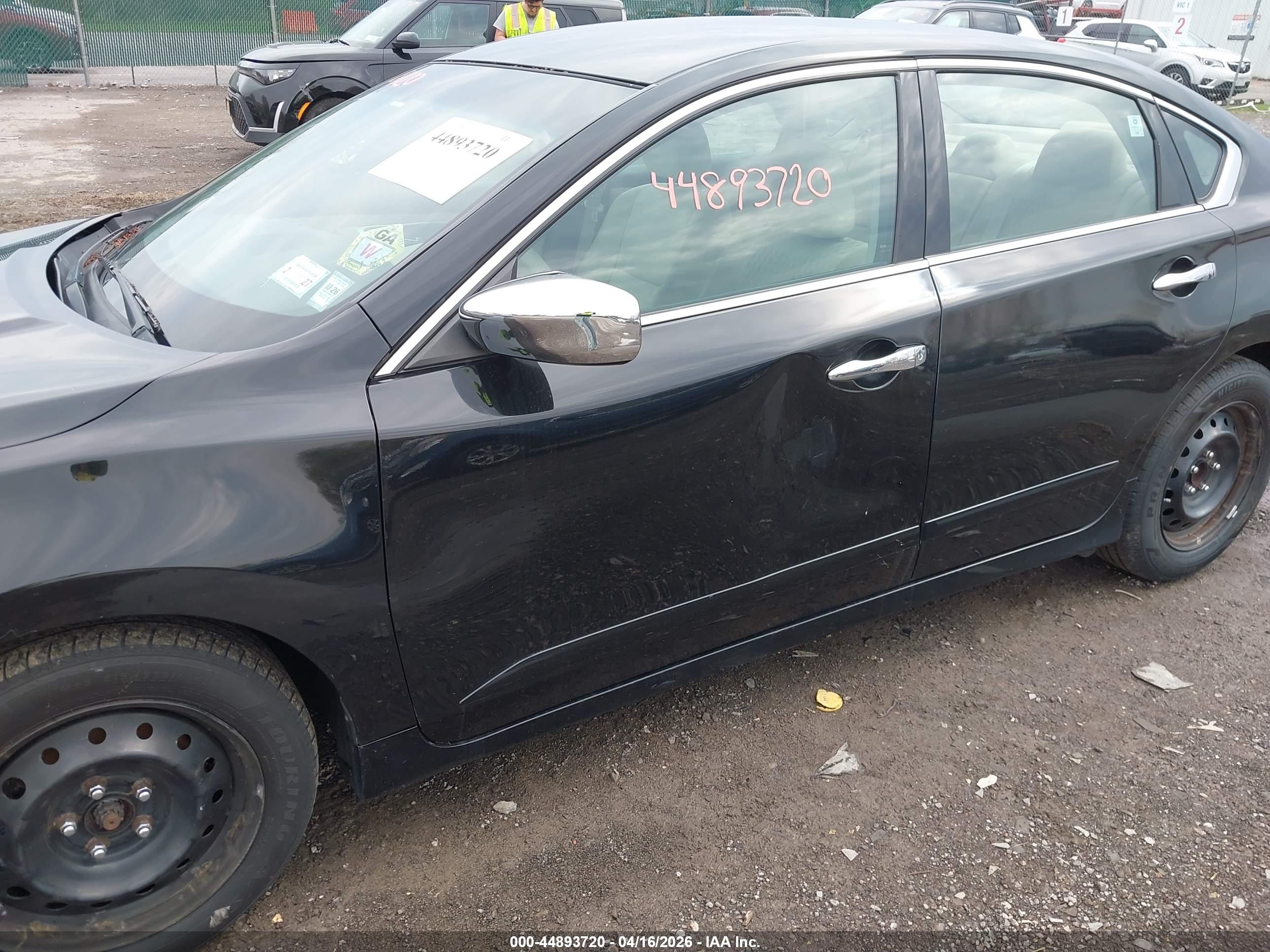 NISSAN ALTIMA image 6