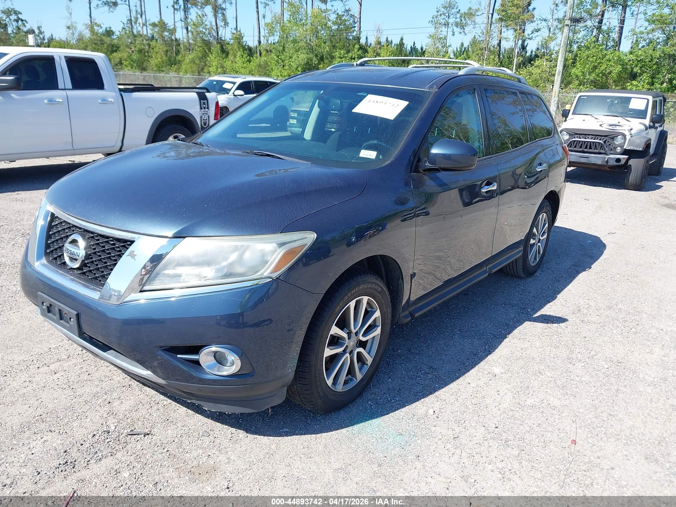 NISSAN PATHFINDER image 2