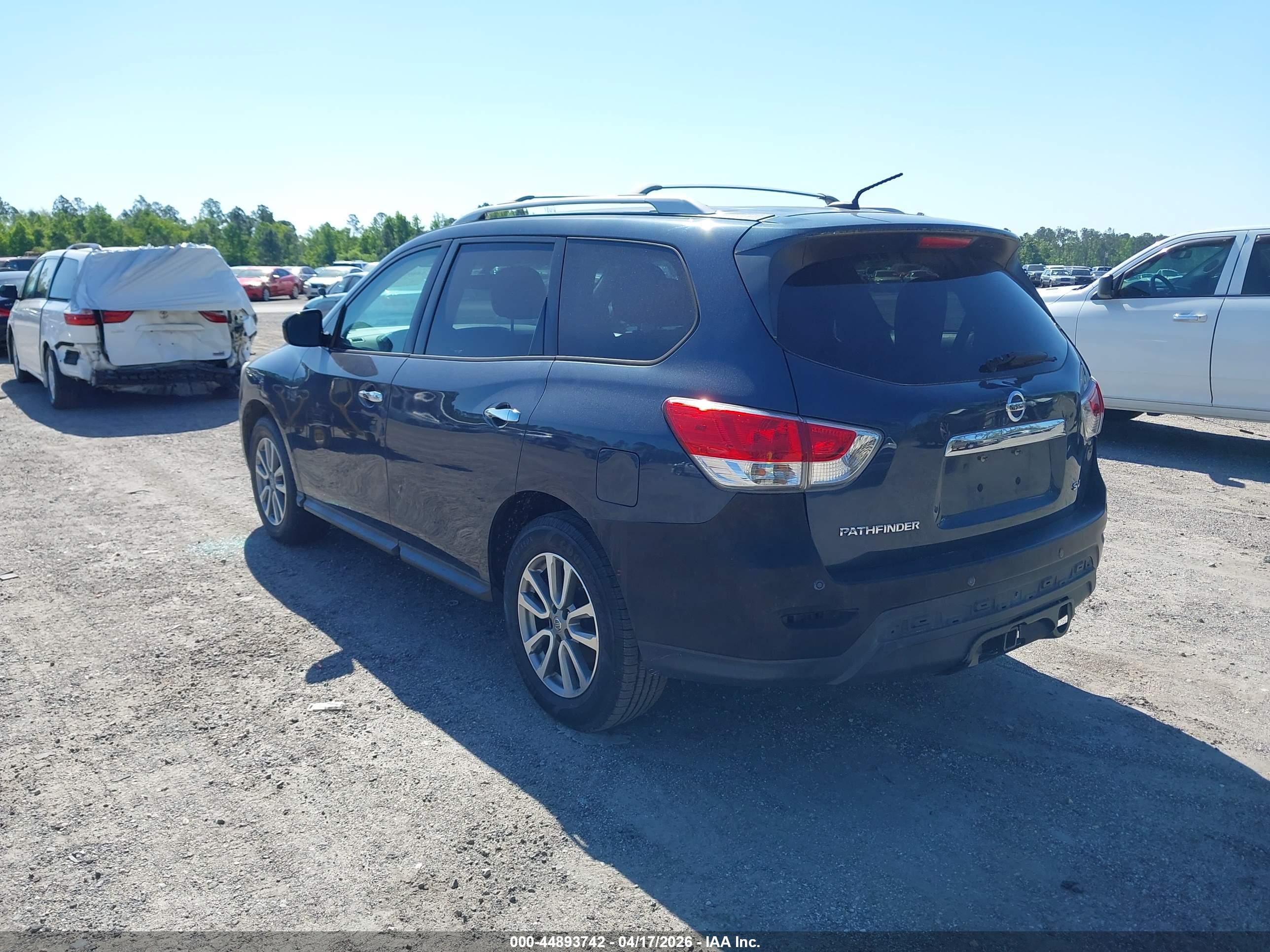 NISSAN PATHFINDER image 3