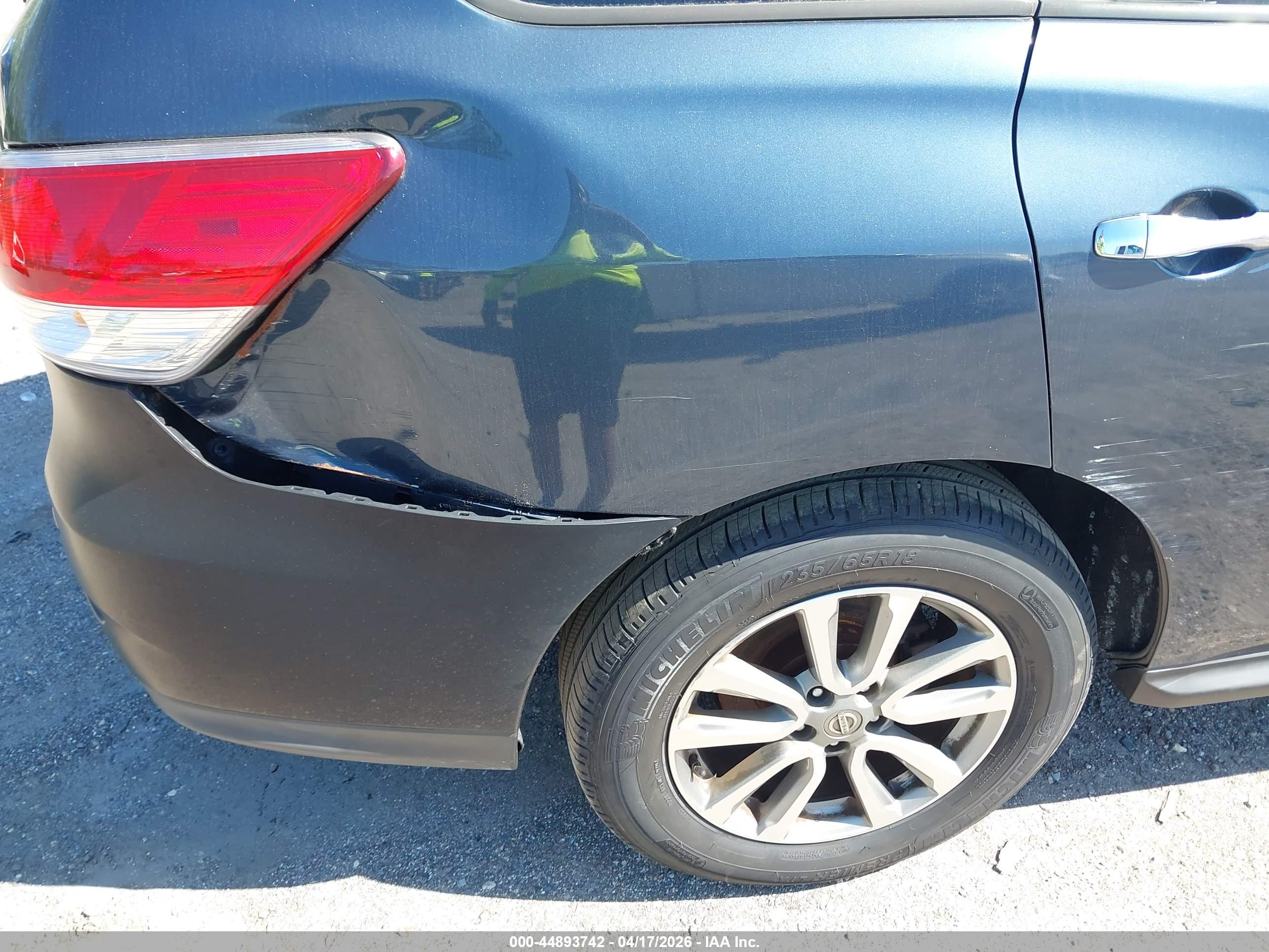 NISSAN PATHFINDER image 6