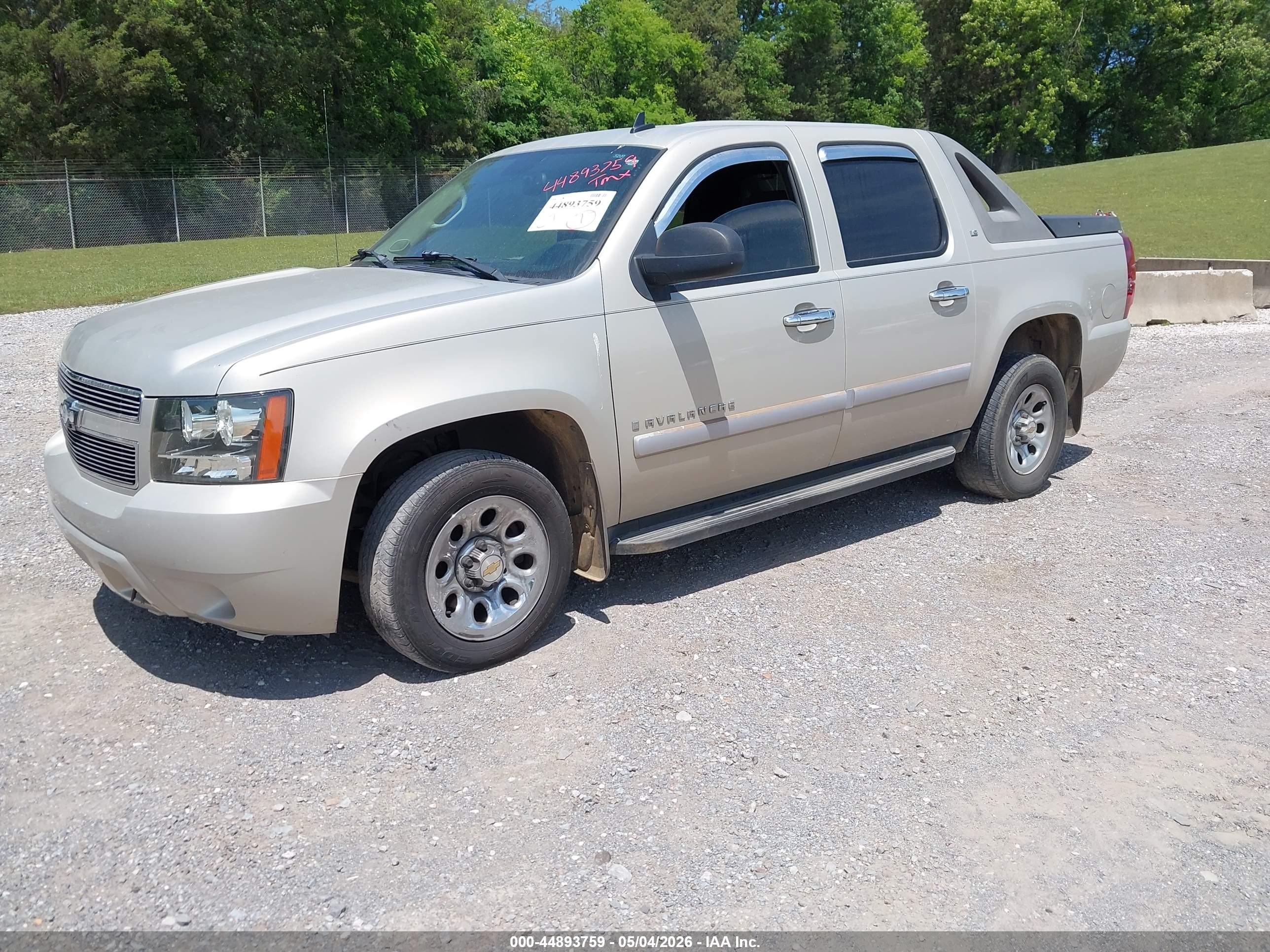 CHEVROLET AVALANCHE image 2