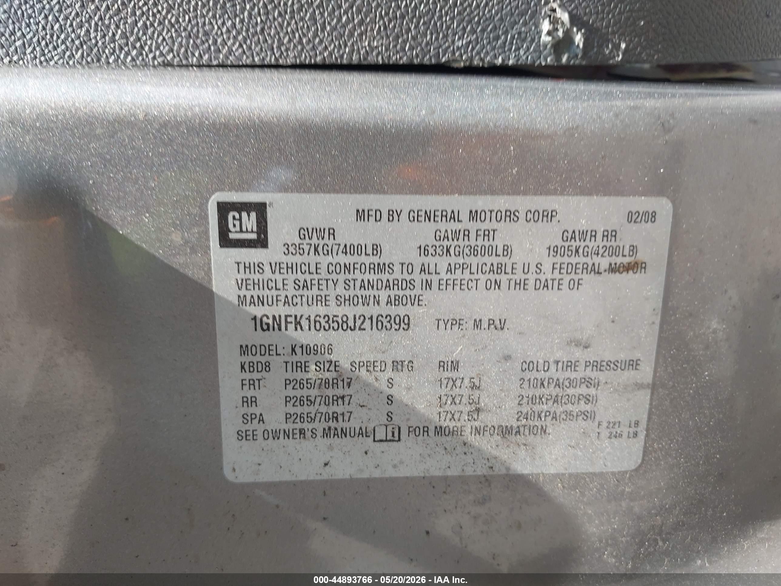 CHEVROLET SUBURBAN image 9