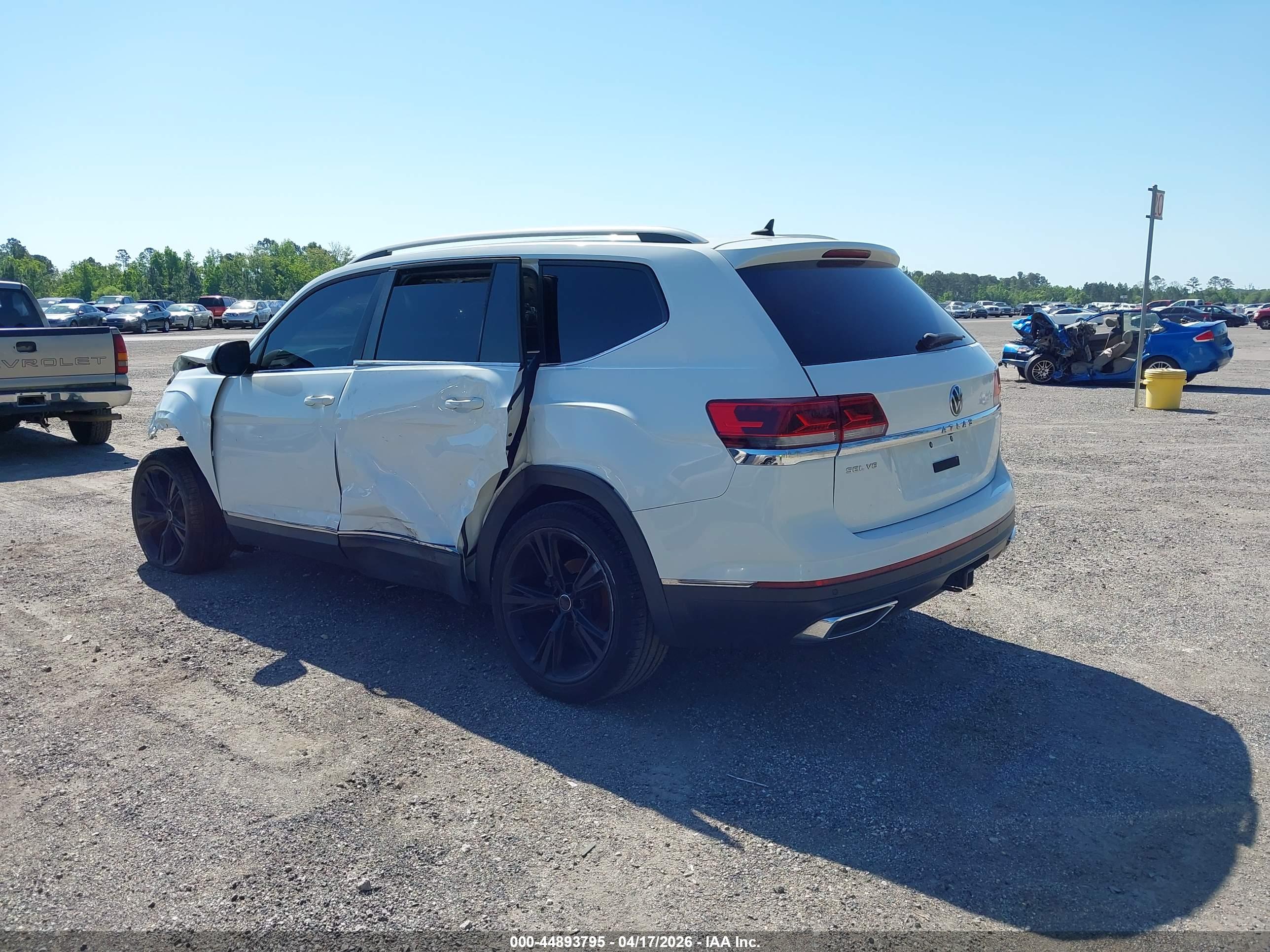 VOLKSWAGEN ATLAS image 3
