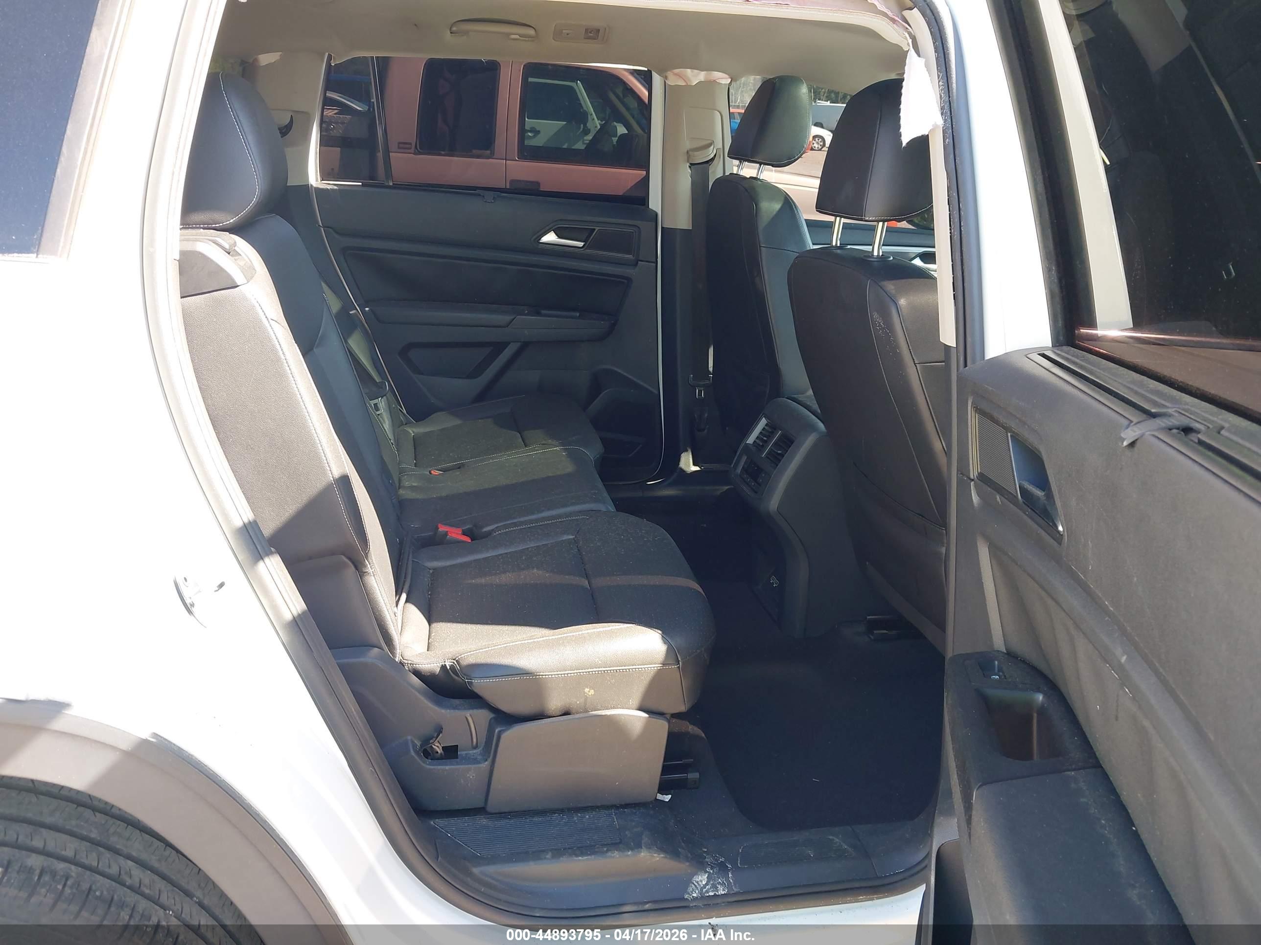 VOLKSWAGEN ATLAS image 8