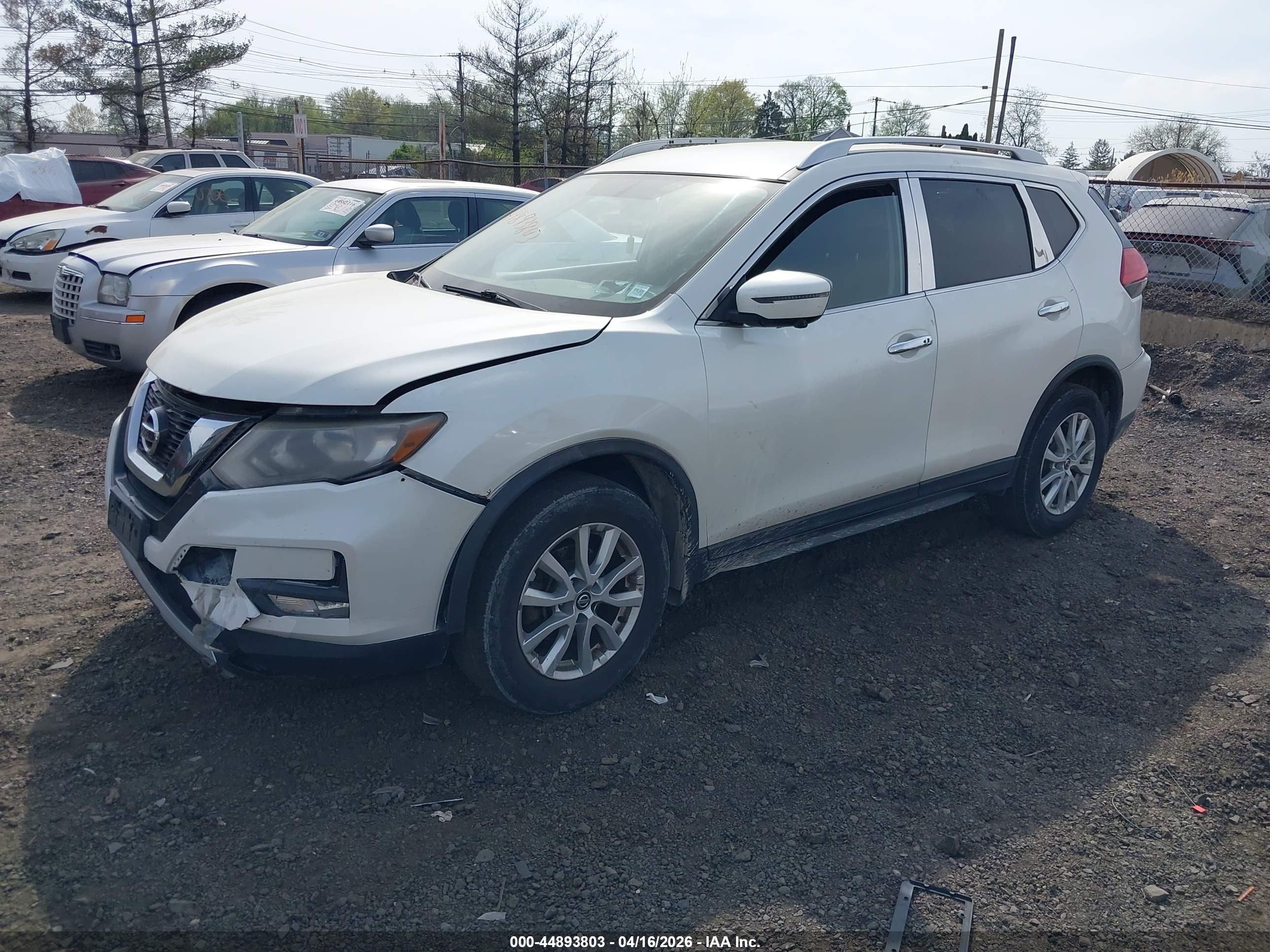 NISSAN ROGUE image 2