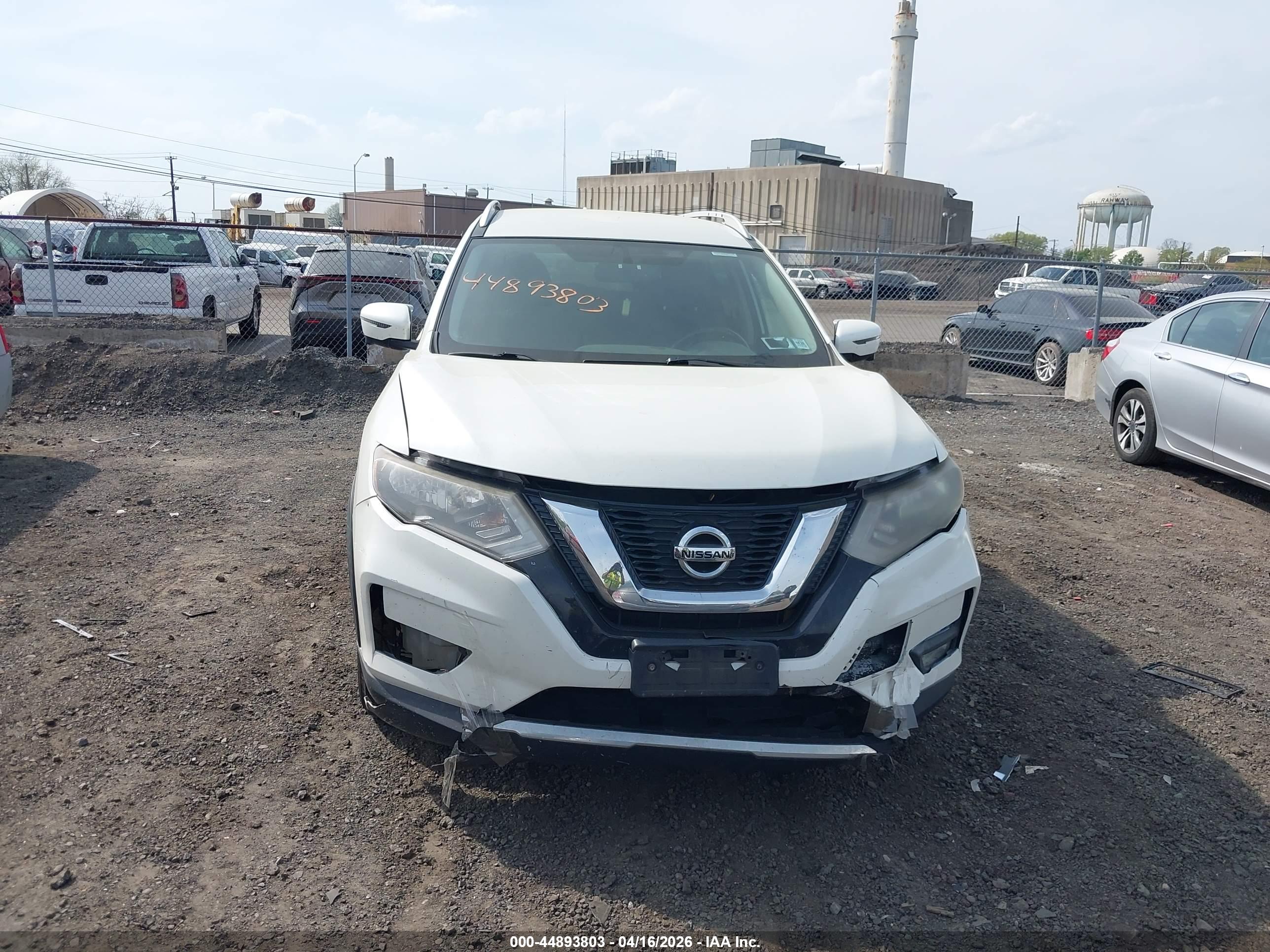 NISSAN ROGUE image 6