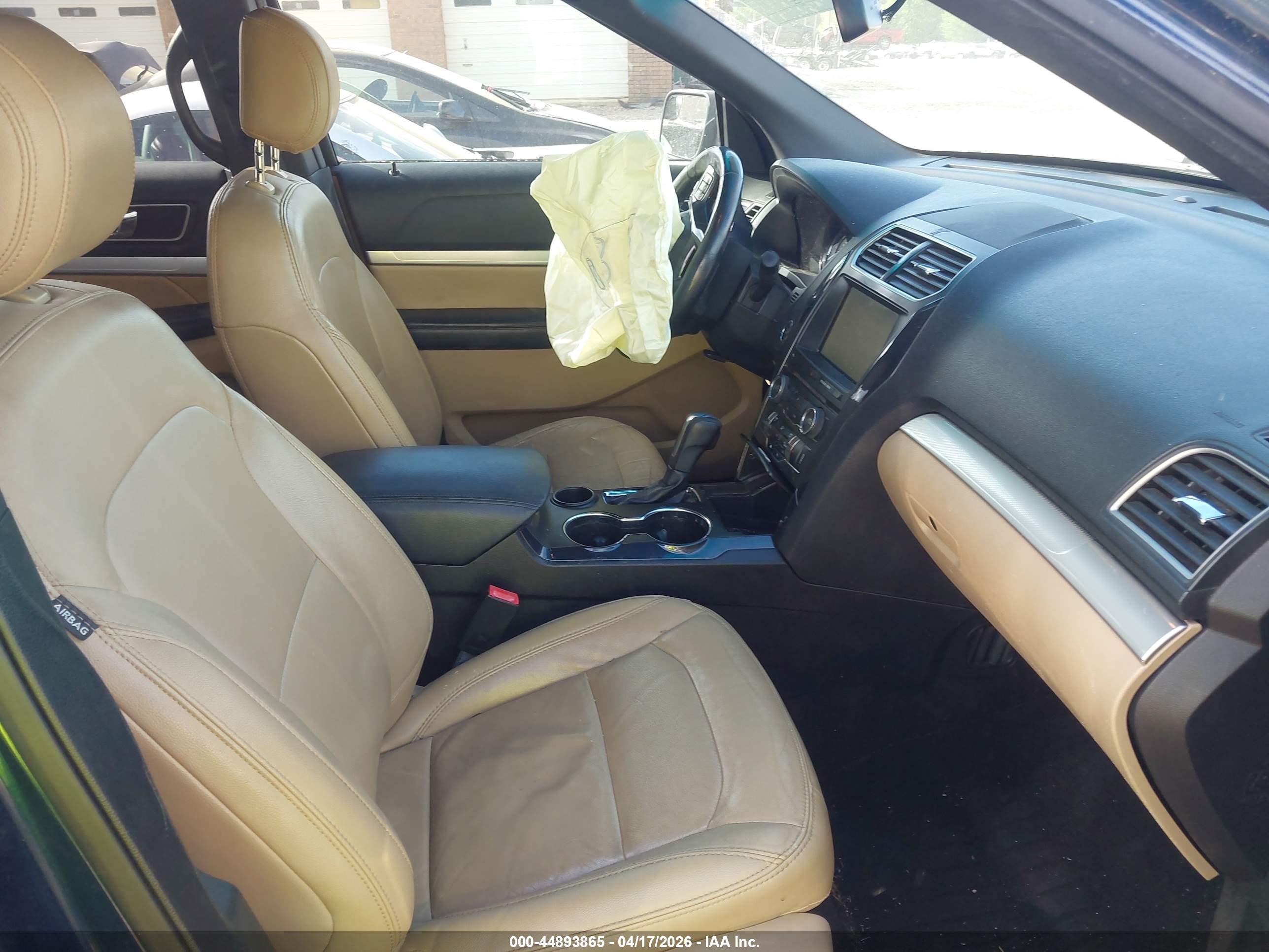 FORD EXPLORER image 5