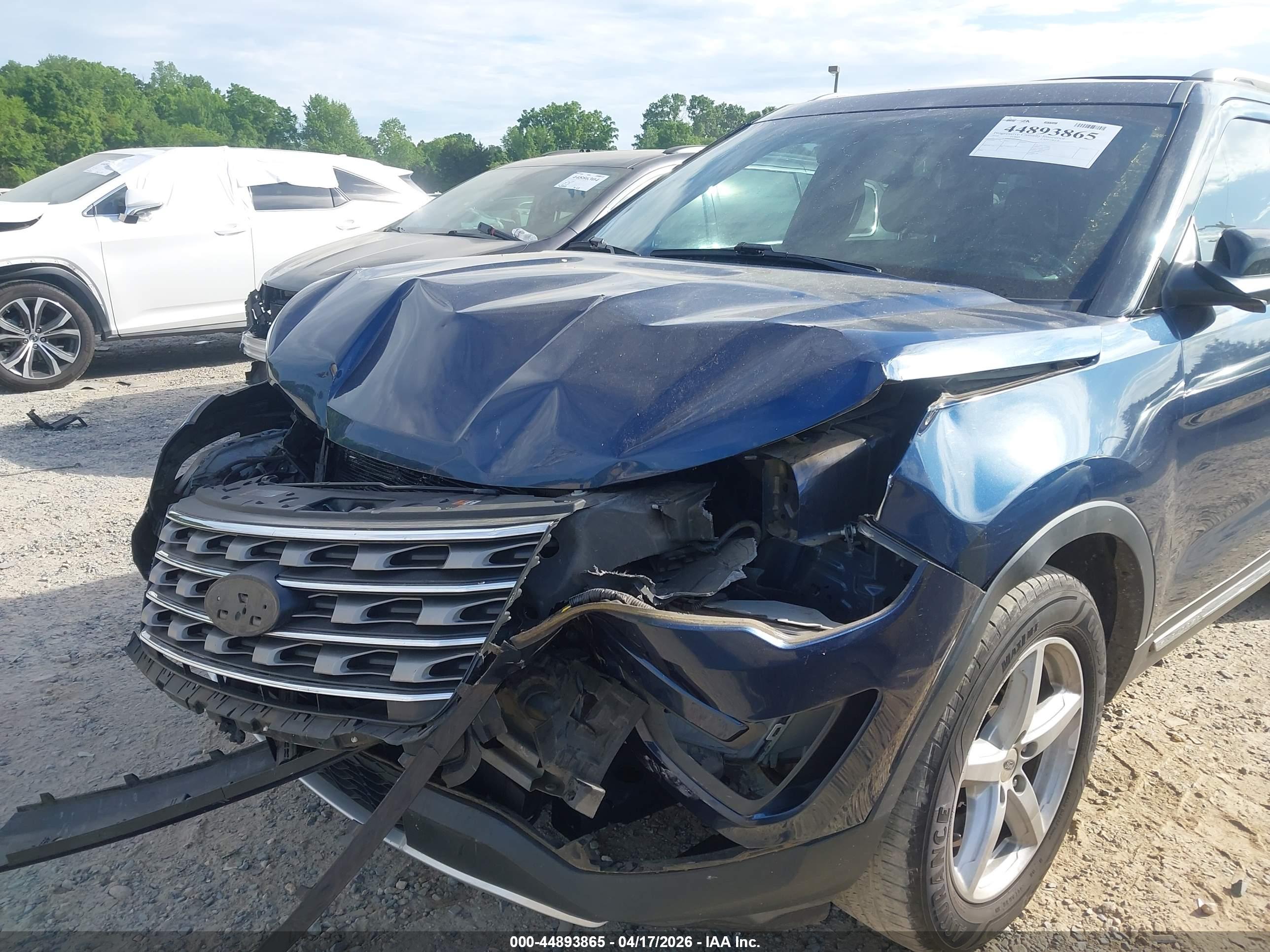 FORD EXPLORER image 6