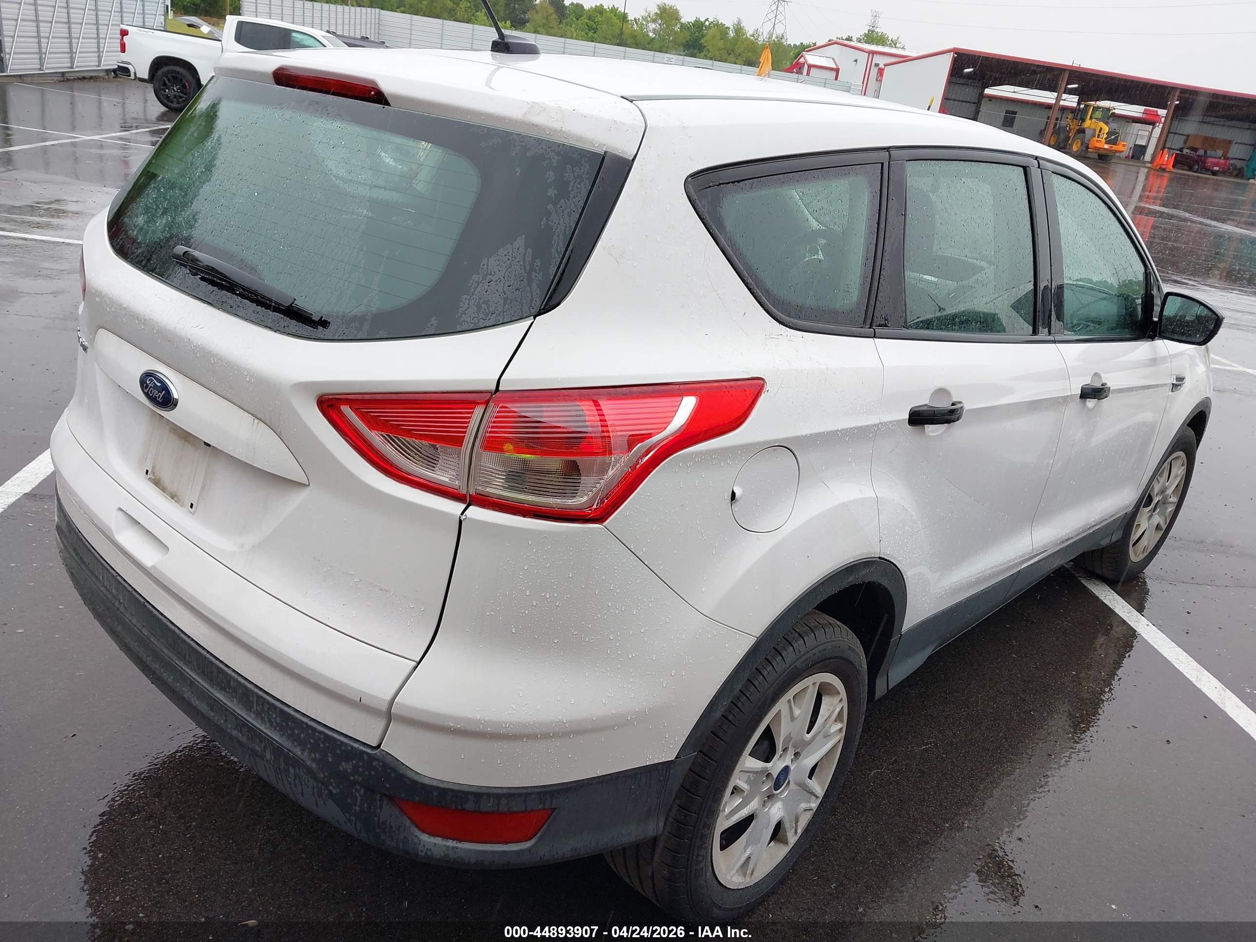 FORD ESCAPE image 4