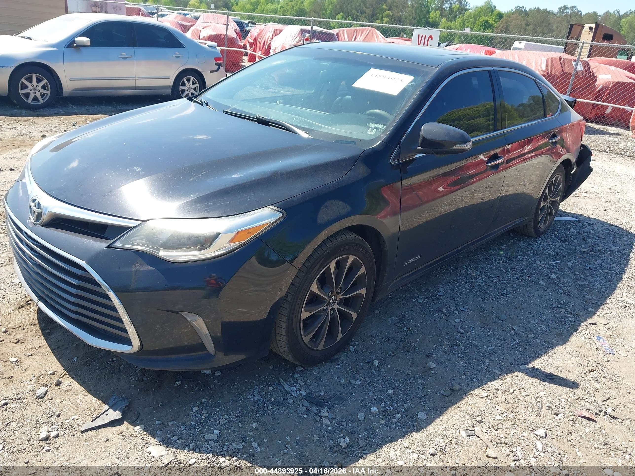 TOYOTA AVALON image 2