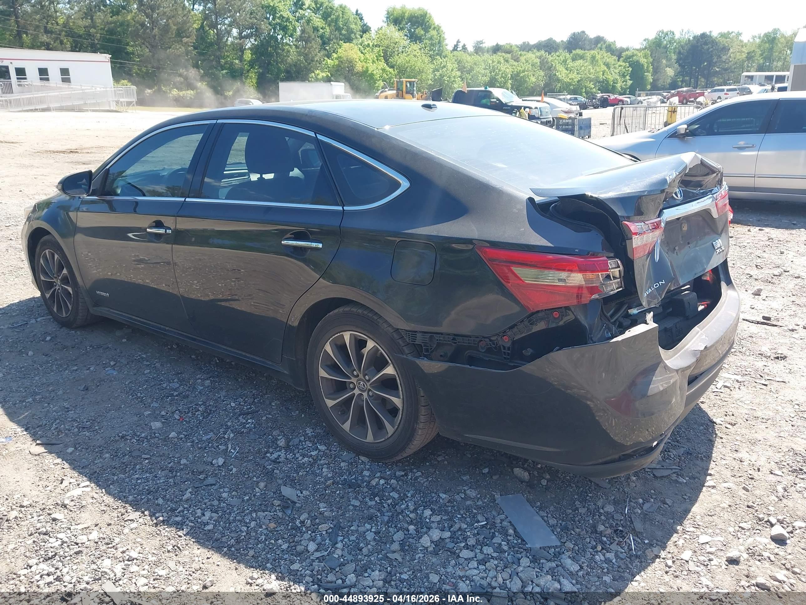 TOYOTA AVALON image 3
