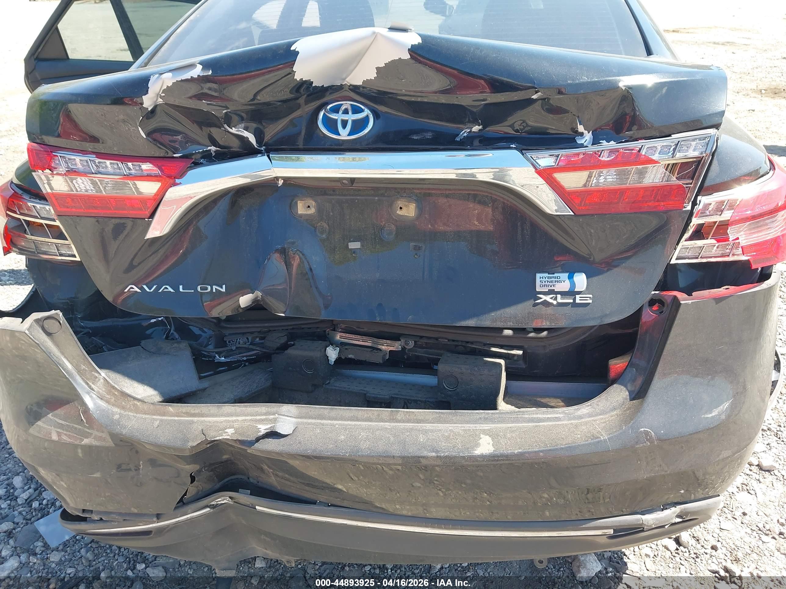 TOYOTA AVALON image 6