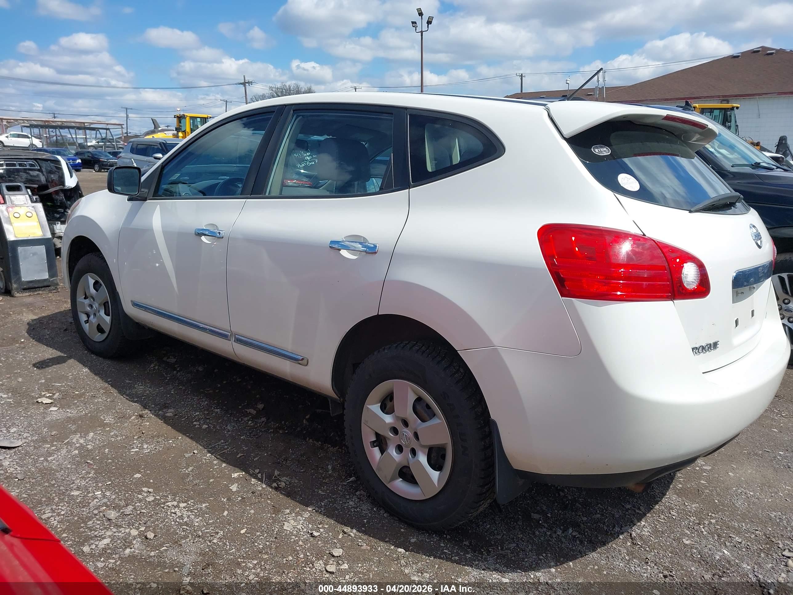 NISSAN ROGUE image 3