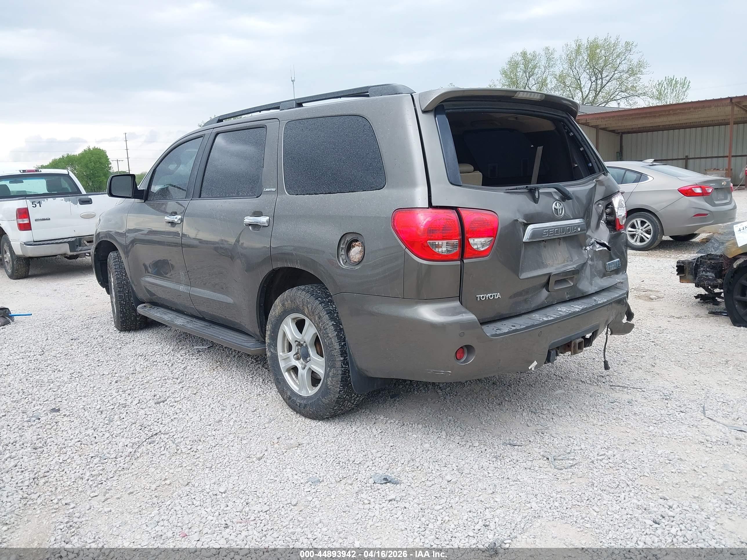 TOYOTA SEQUOIA image 3