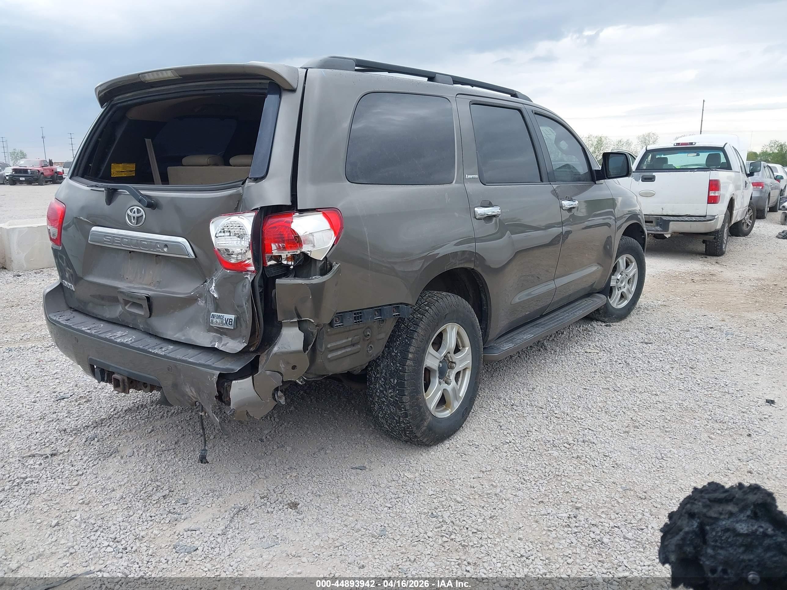 TOYOTA SEQUOIA image 4