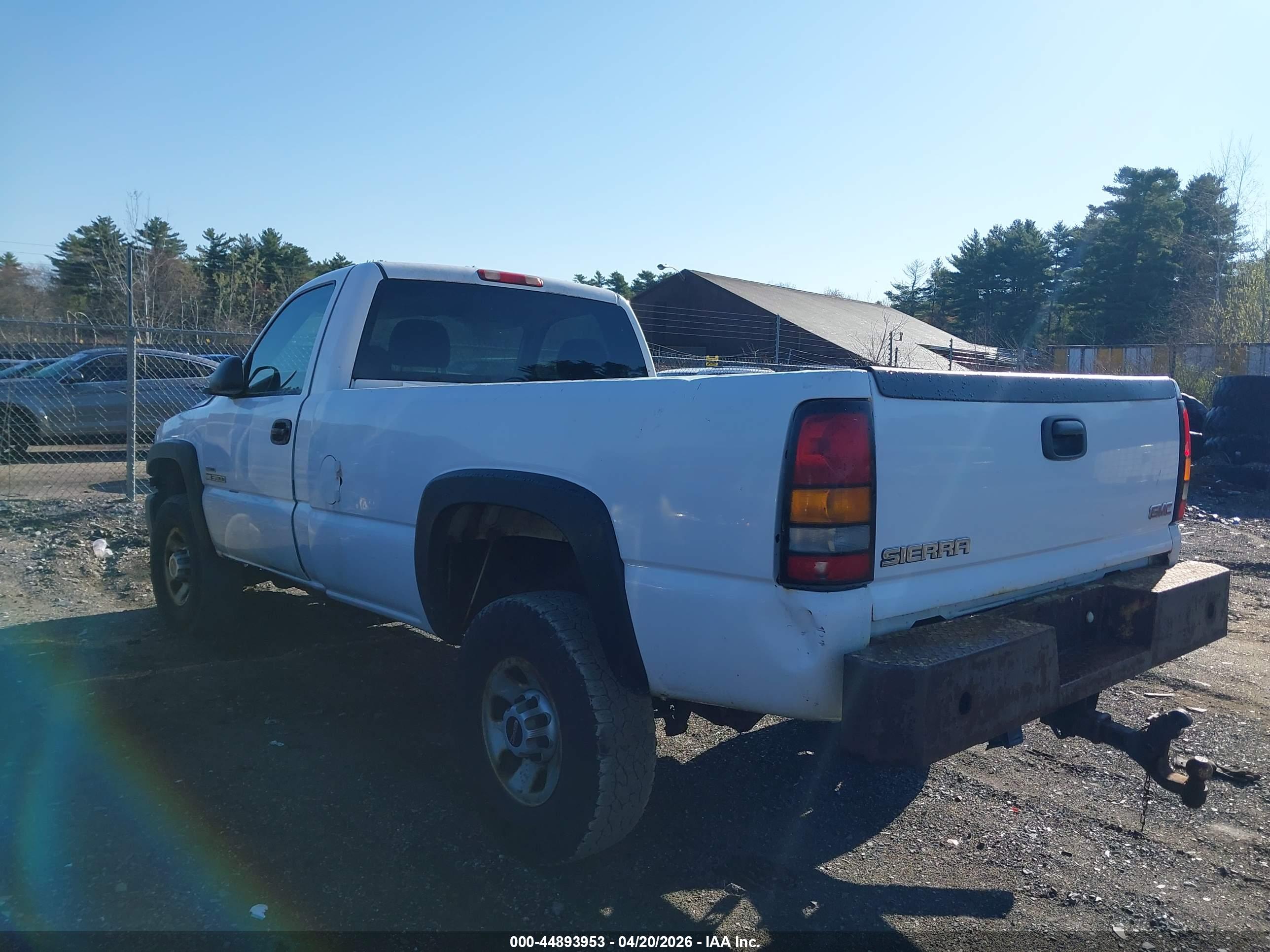 GMC SIERRA image 3