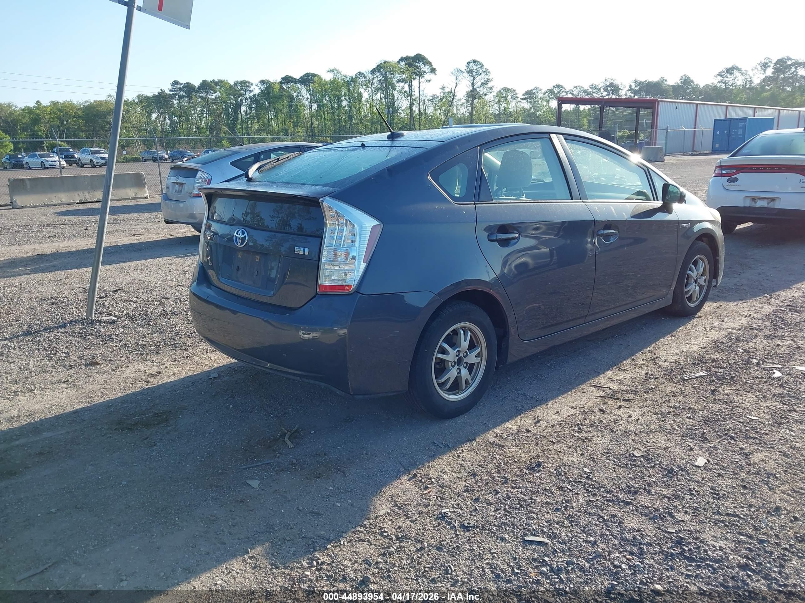 TOYOTA PRIUS image 4