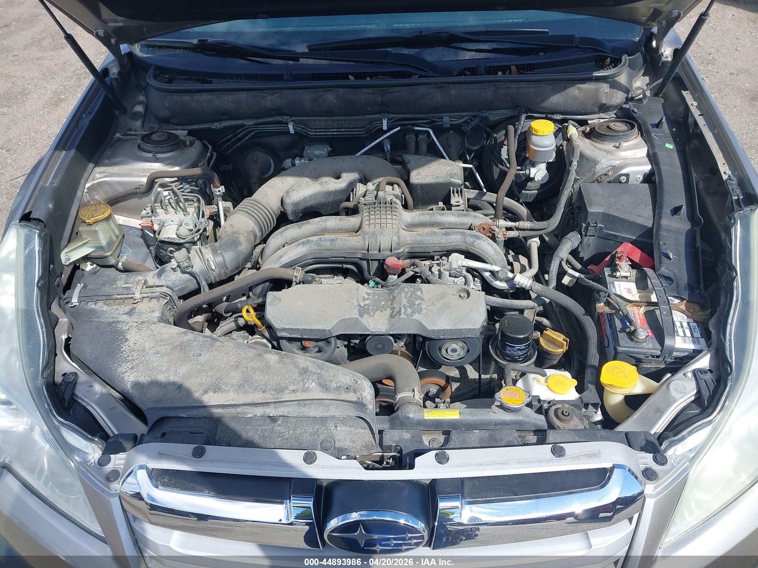 SUBARU OUTBACK image 10