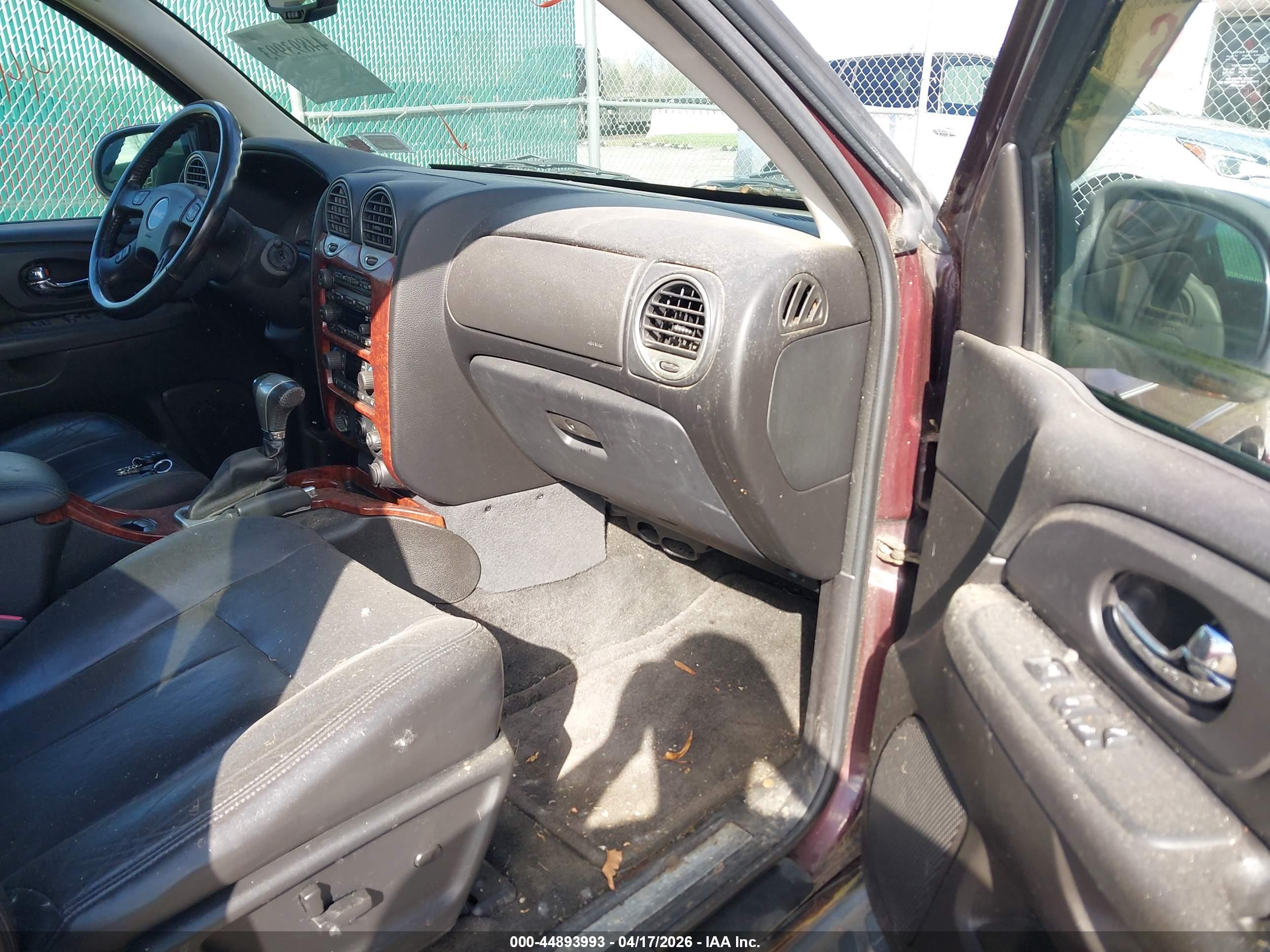 GMC ENVOY image 5