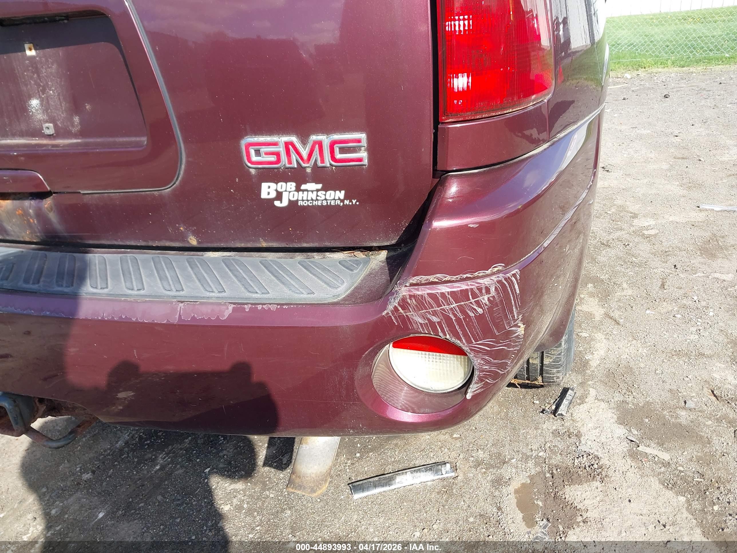 GMC ENVOY image 6