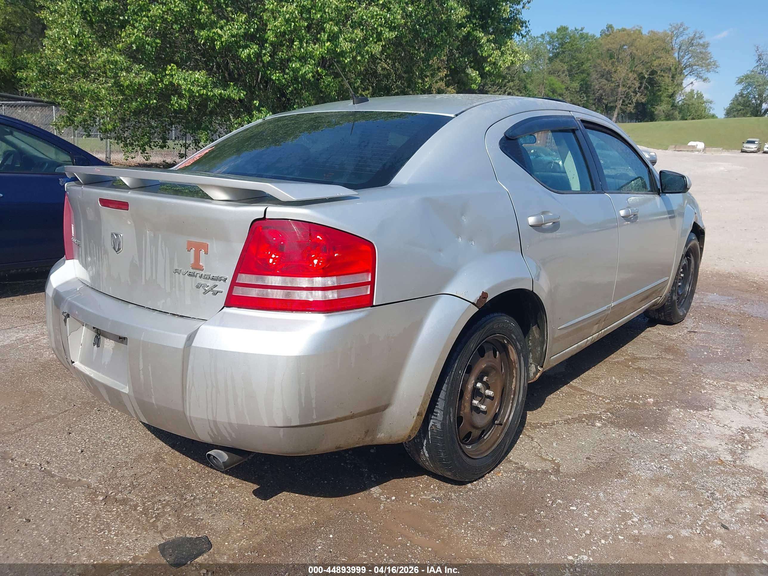 DODGE AVENGER image 4