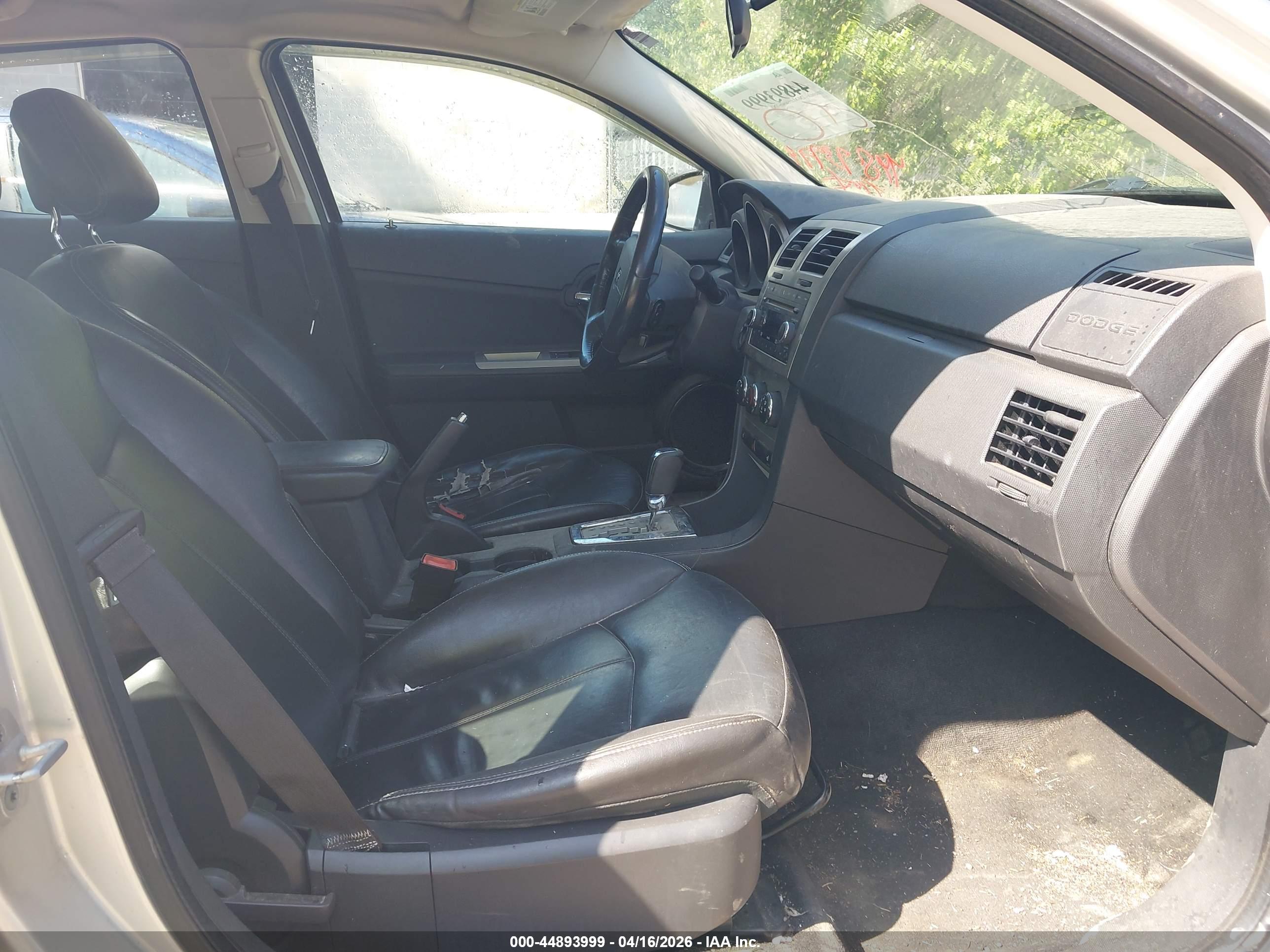 DODGE AVENGER image 5
