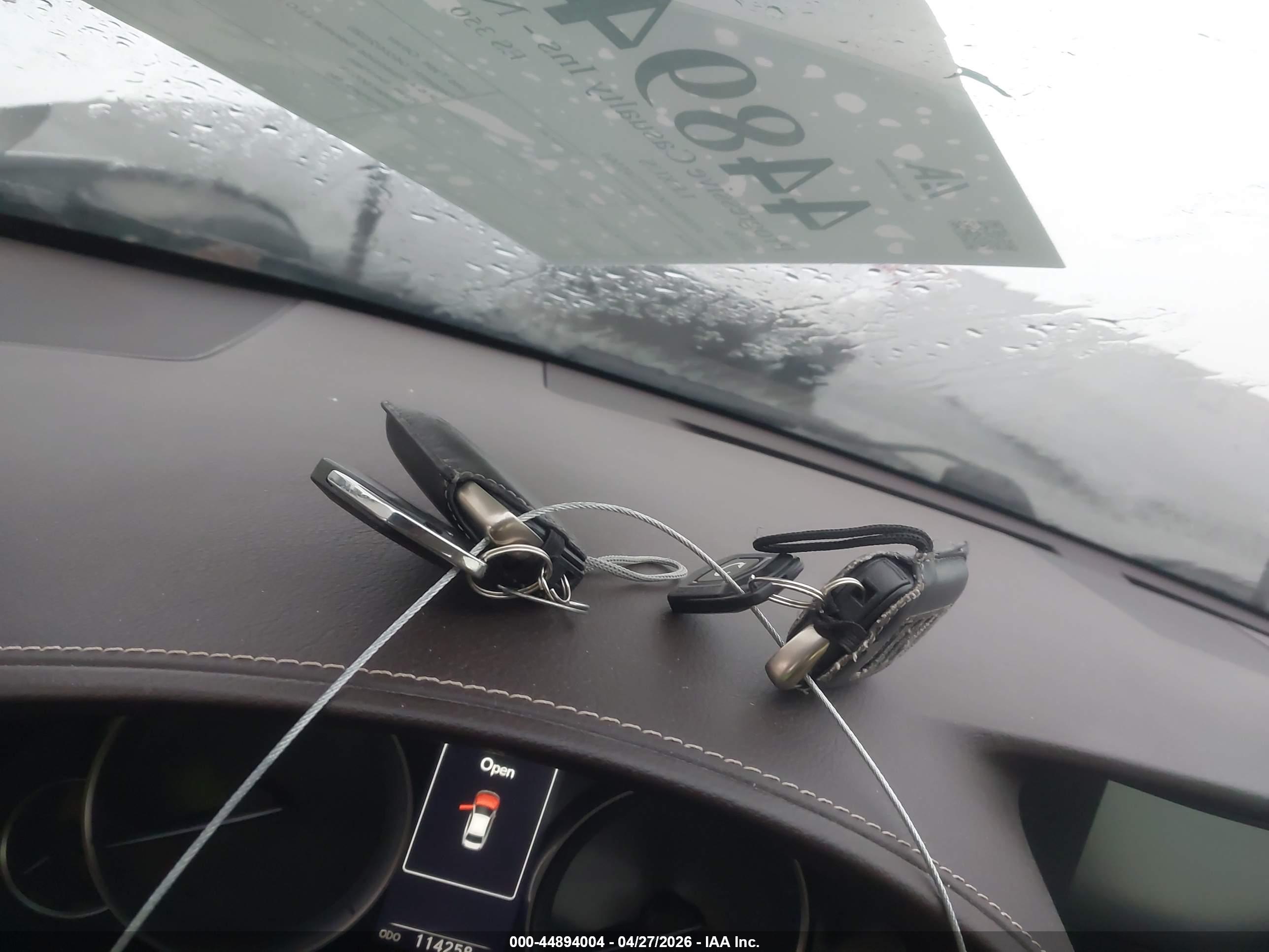 LEXUS ES image 11