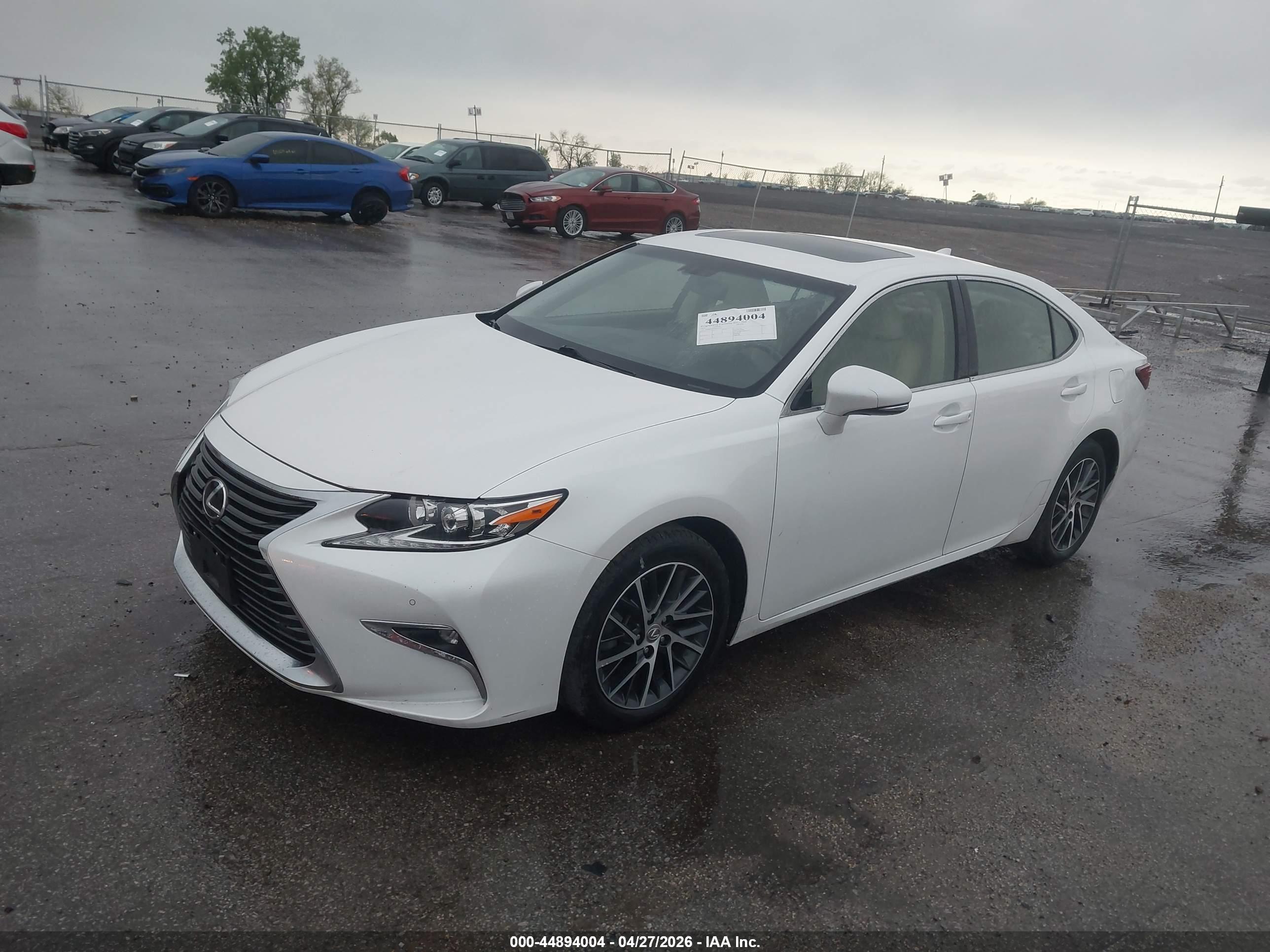 LEXUS ES image 2