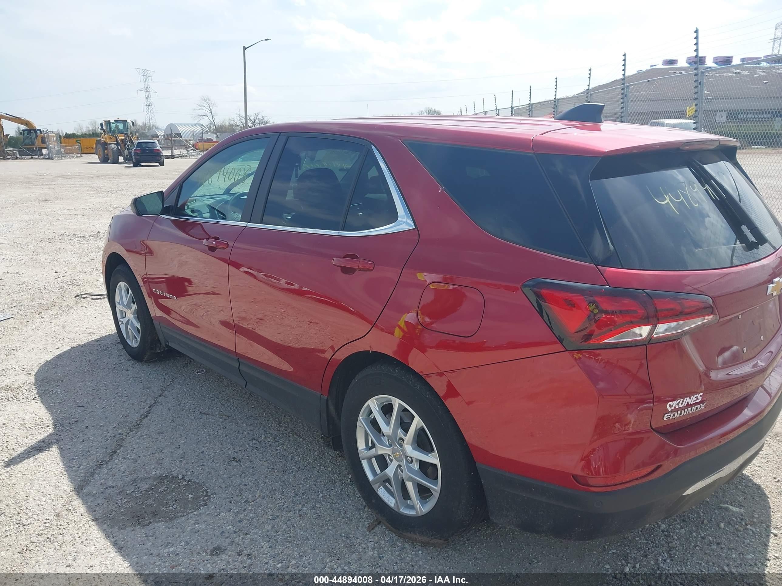 CHEVROLET EQUINOX image 3