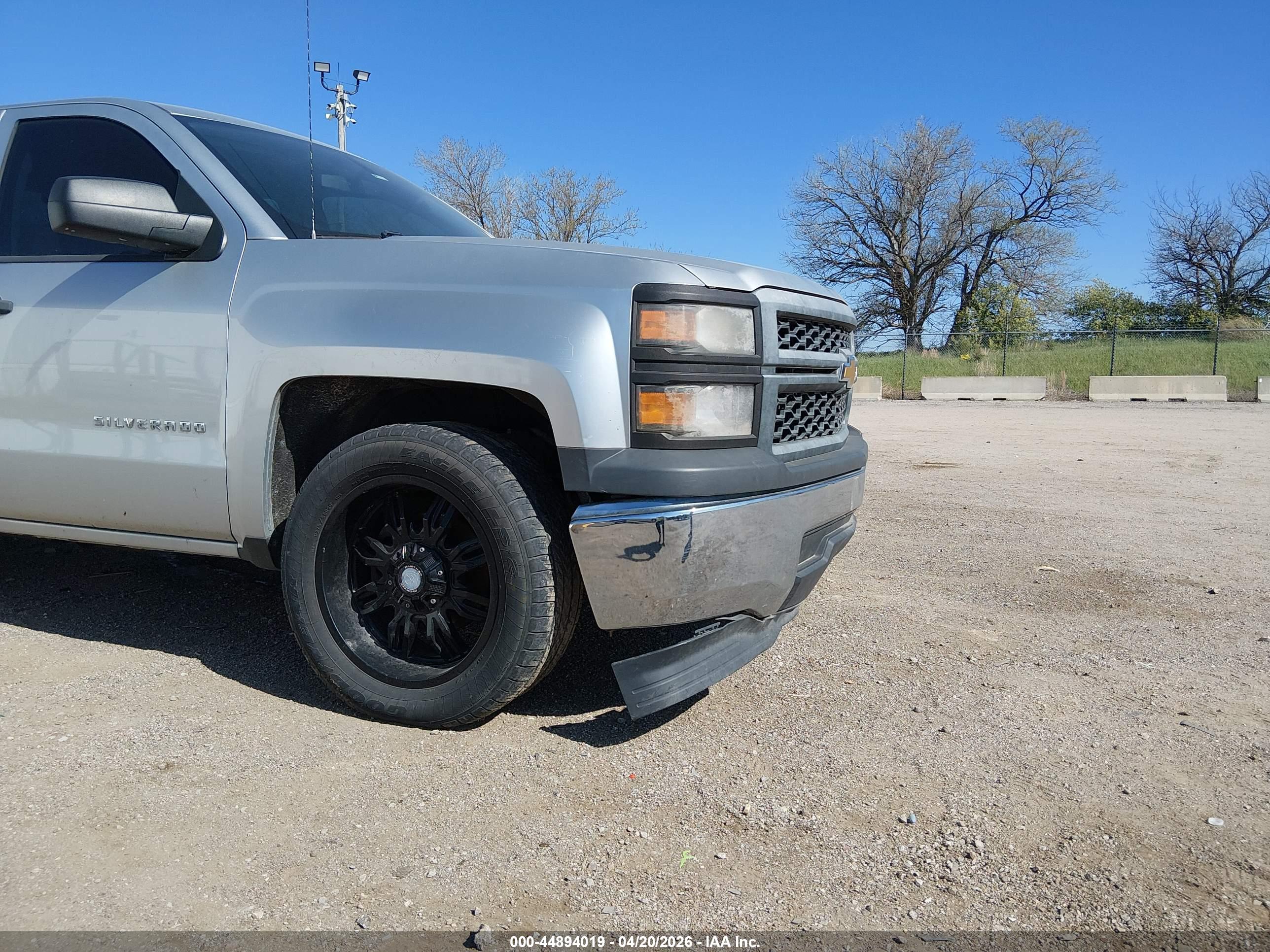 CHEVROLET SILVERADO image 6