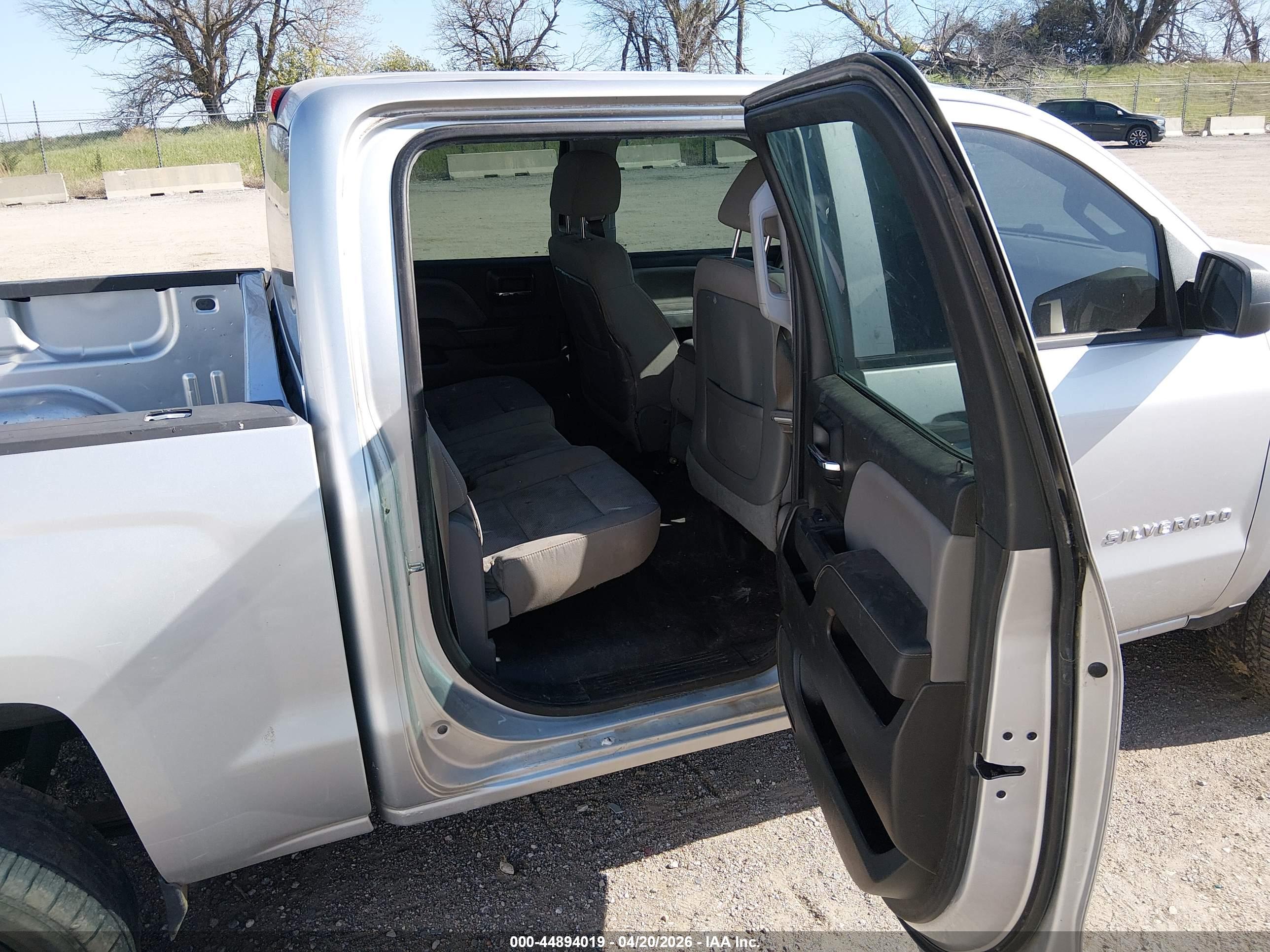 CHEVROLET SILVERADO image 8