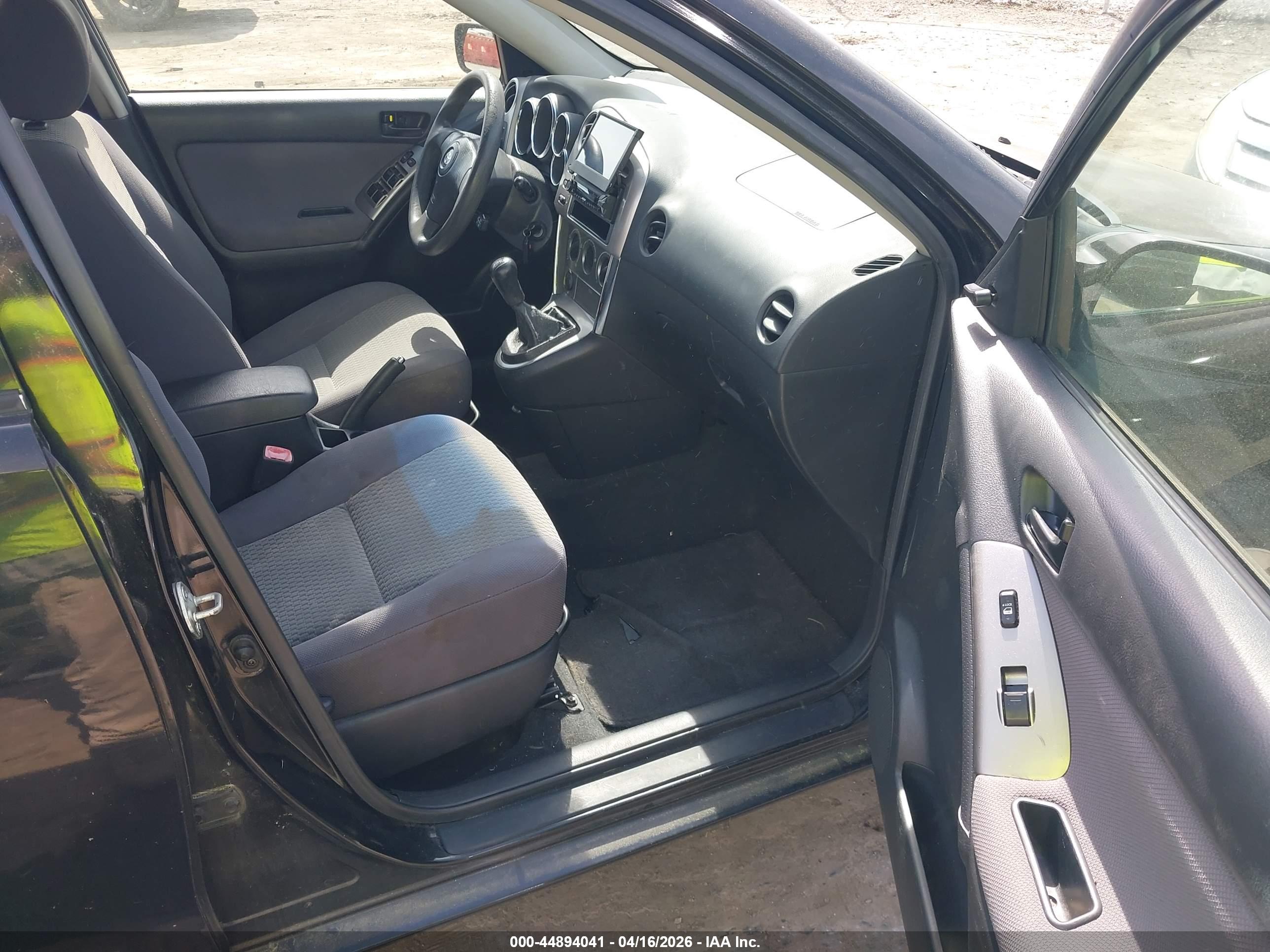 TOYOTA MATRIX image 5