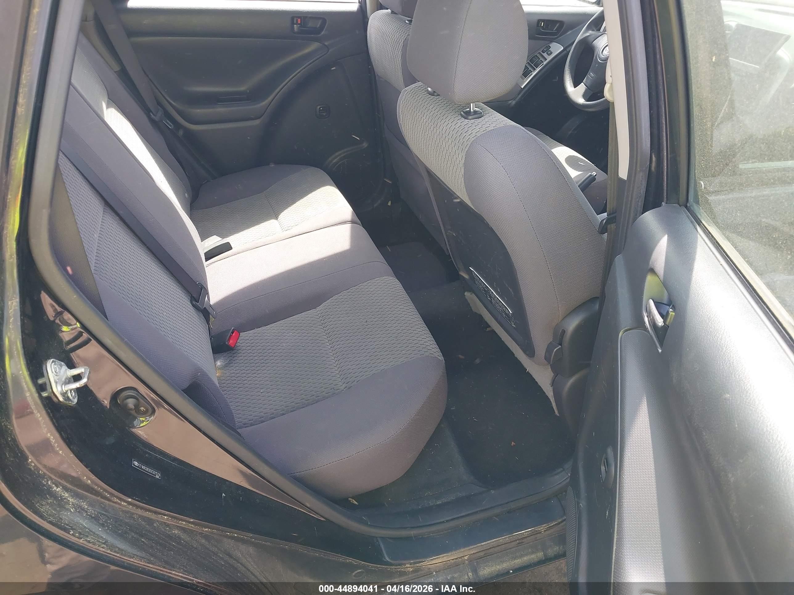 TOYOTA MATRIX image 8