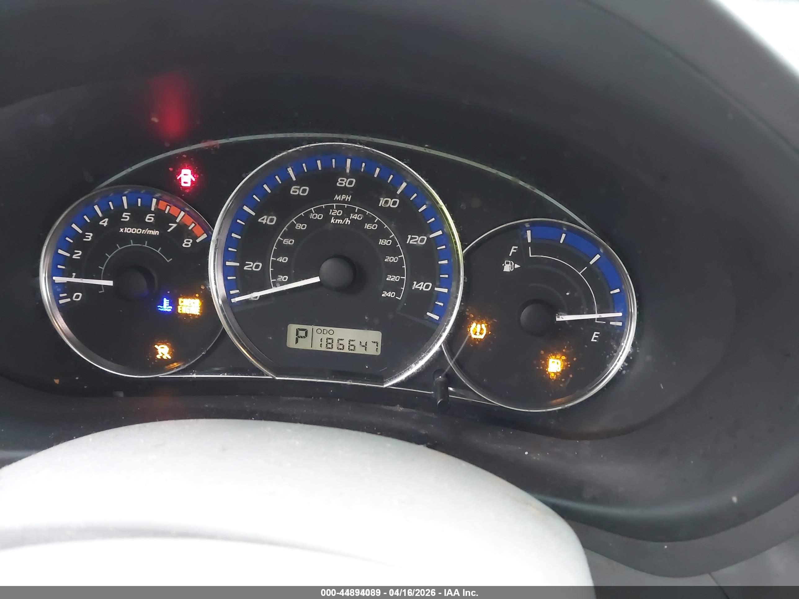 SUBARU FORESTER image 7