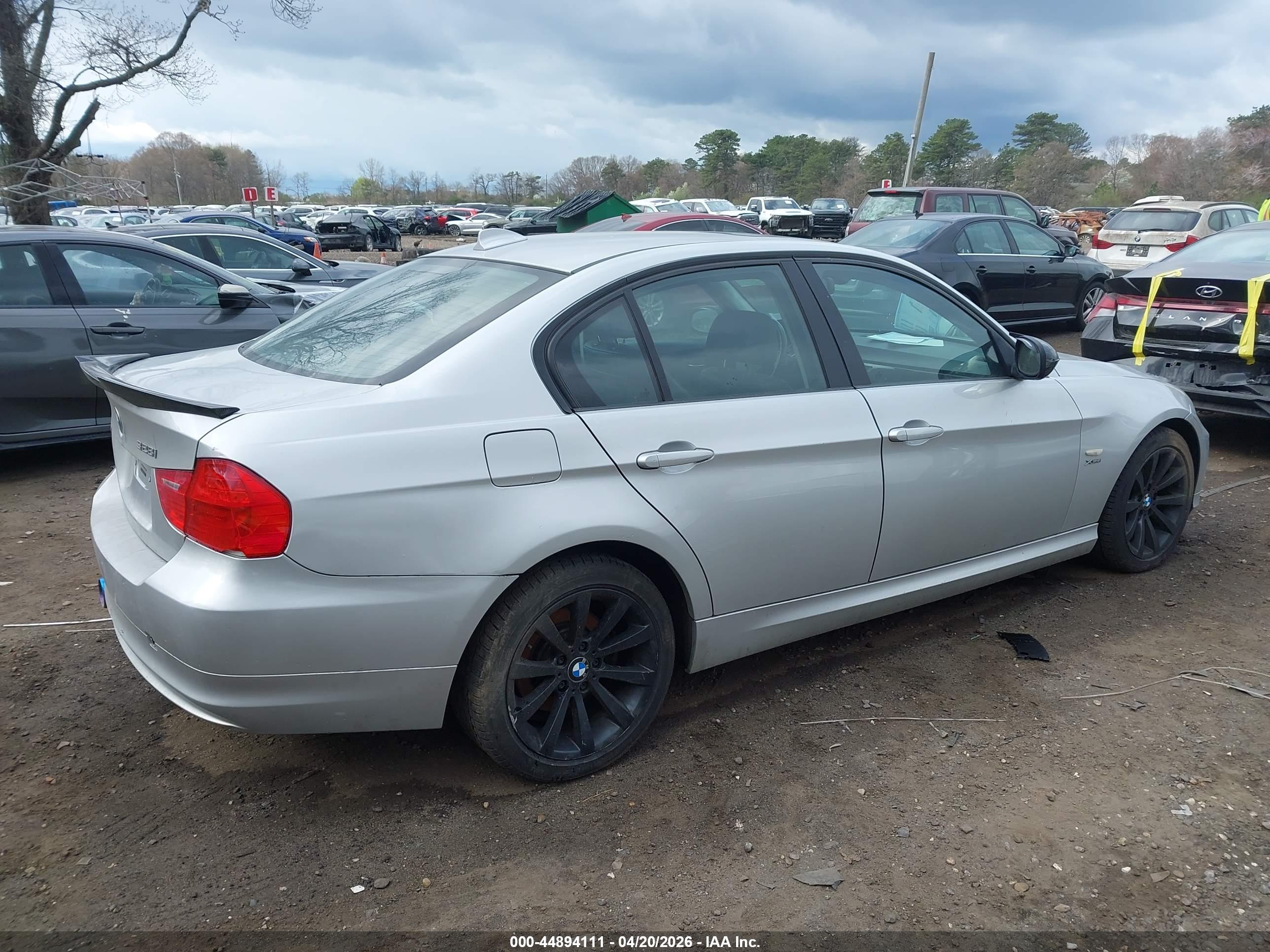 BMW 328I image 4