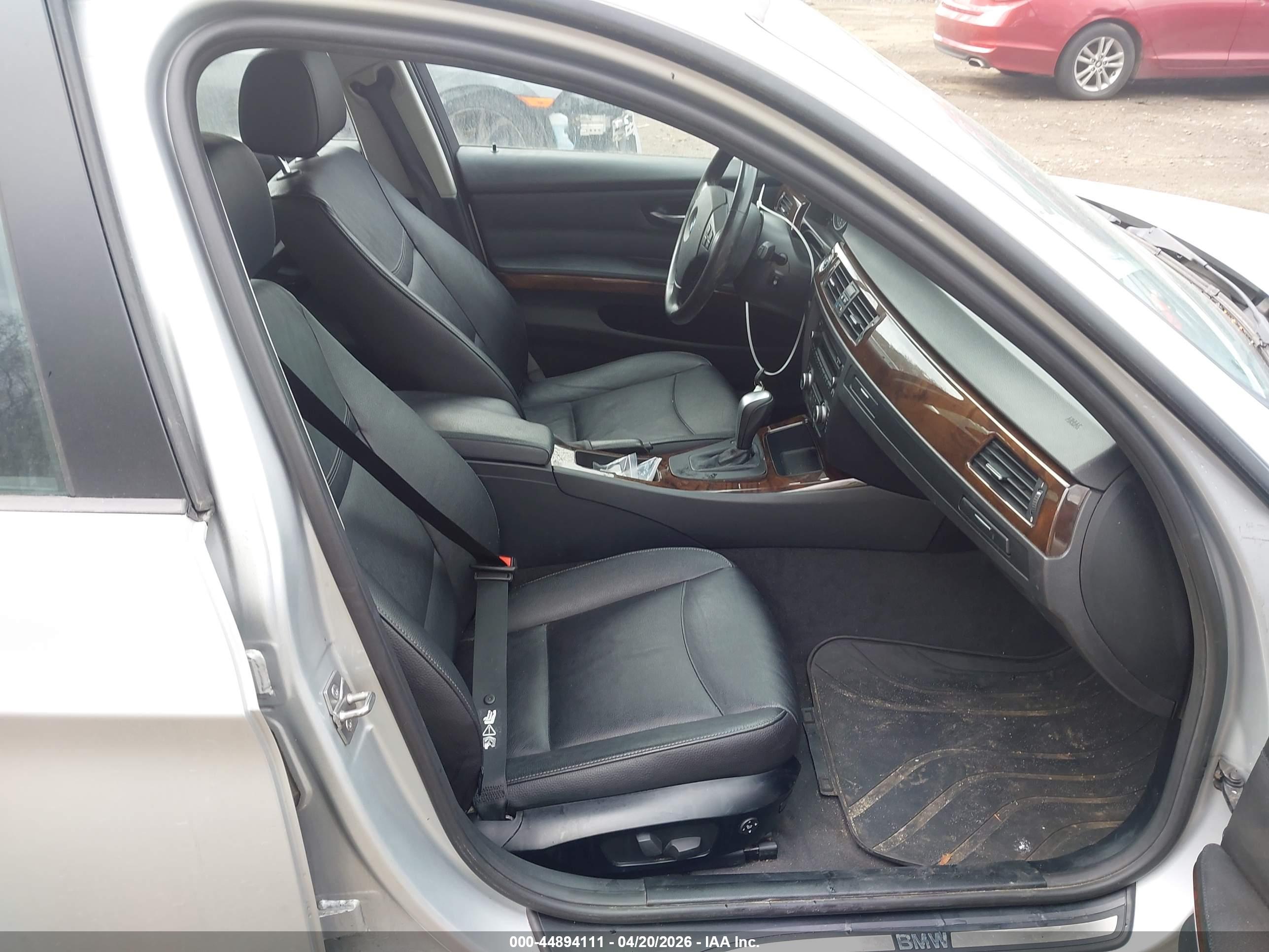 BMW 328I image 5
