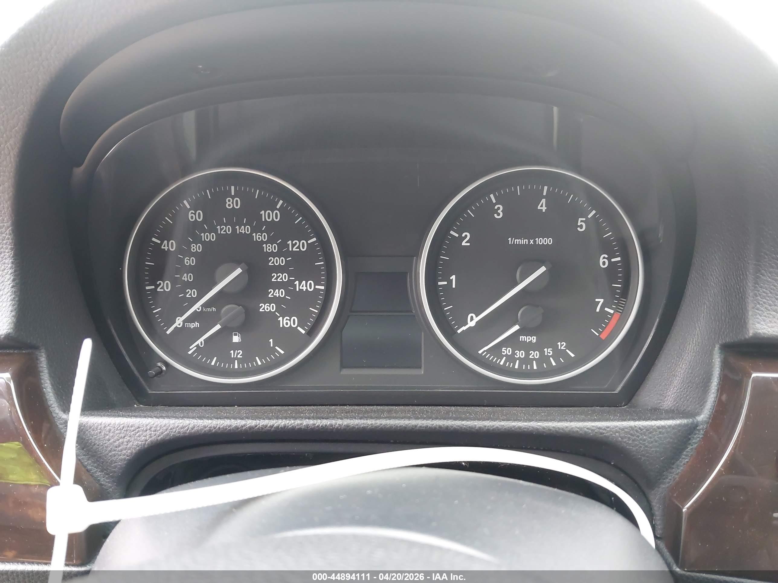 BMW 328I image 7